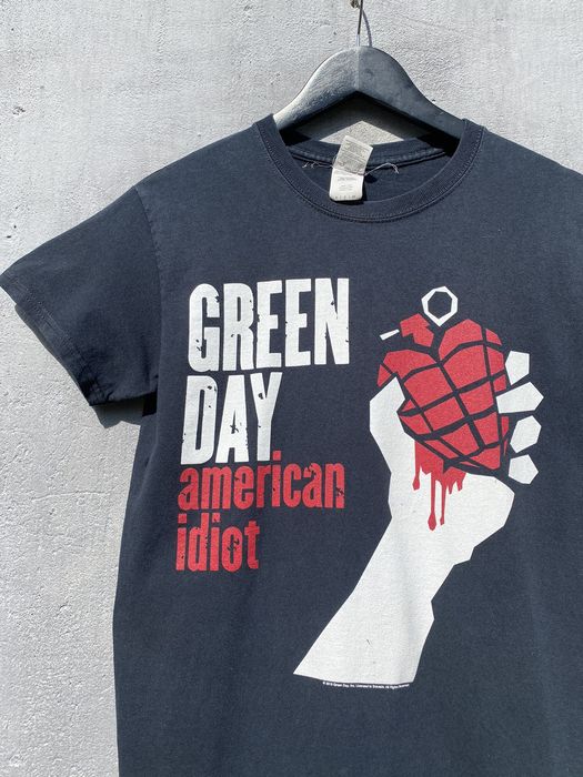 Official Green Day 'American Idiot' Raglan T-Shirt - Unisex, Khaki Green & Navy