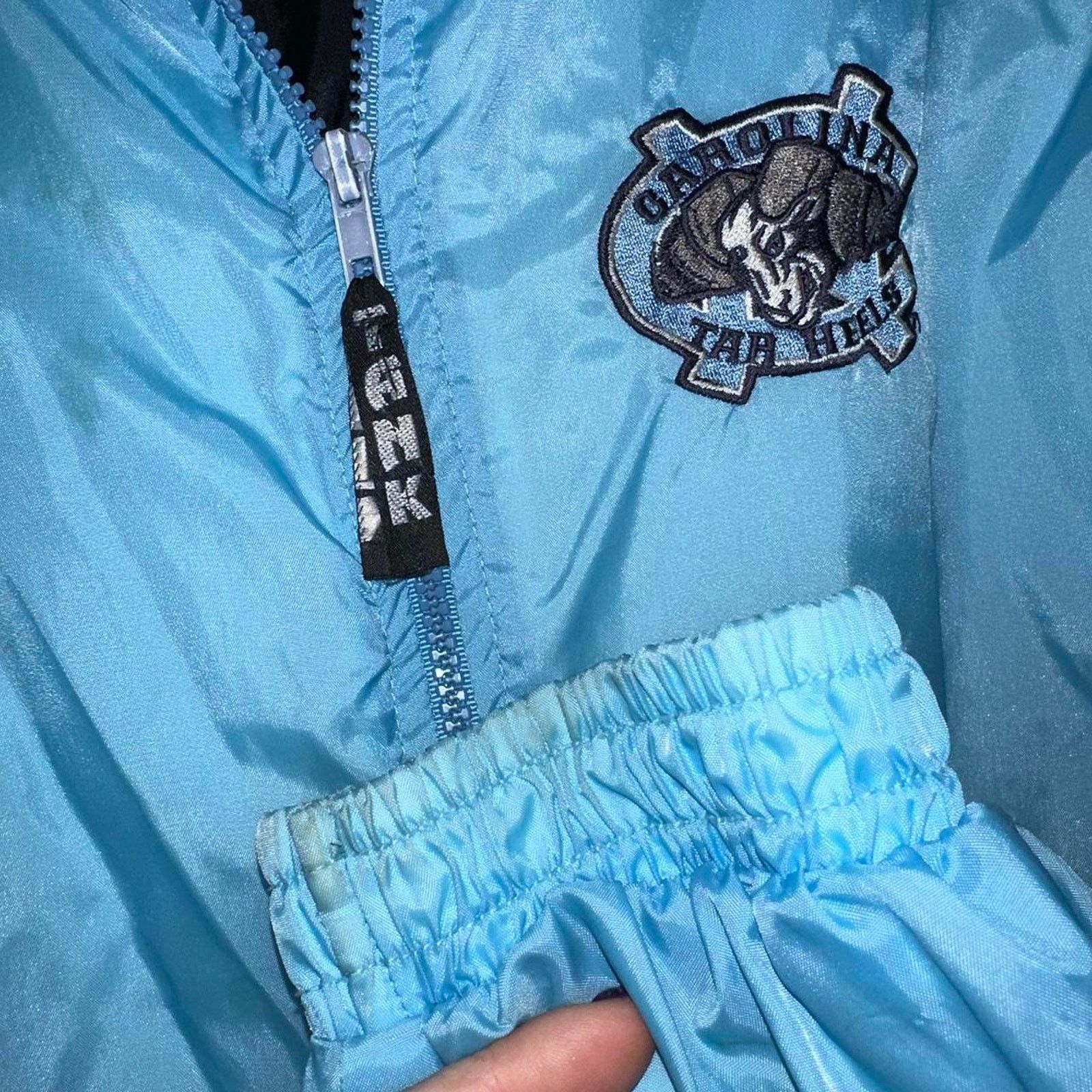 Vintage Vintage UNC Tar Heels Tank Windbreaker Jacket size XL Size US XL / EU 56 / 4 - 5 Thumbnail