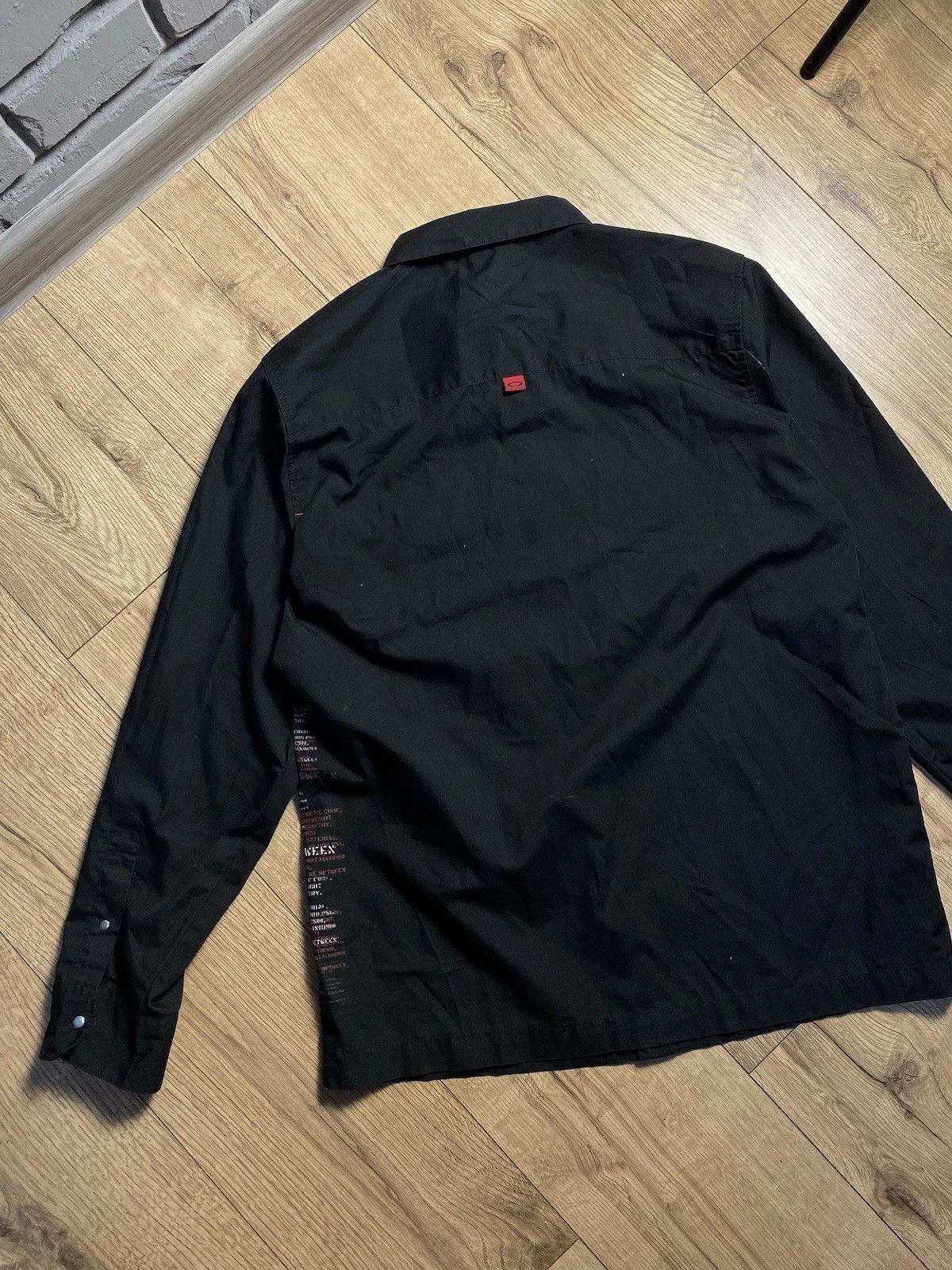 Oakley Vintage 90s Oakley Black Shirt Sz M Metal Mini Logo Size US M / EU 48-50 / 2 - 6 Thumbnail