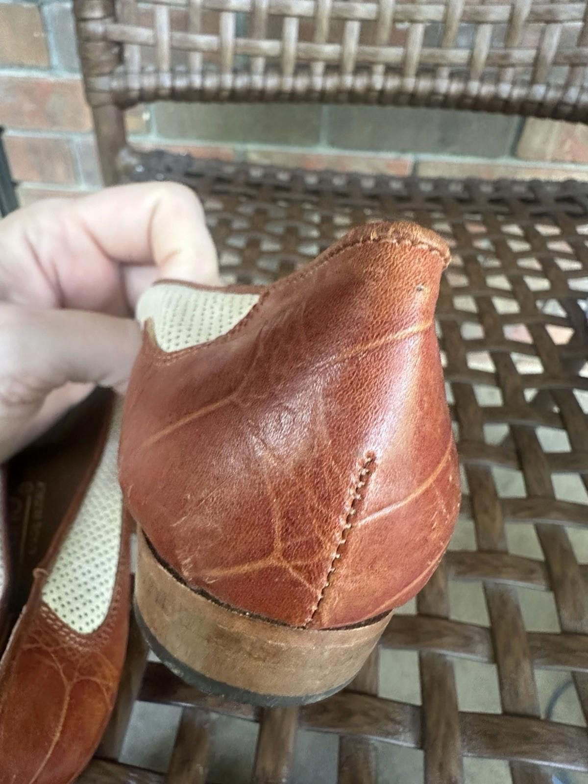 Designer Vintage Bandolini Leather Flats Size 6.5 Size US 6.5 / IT 36.5 - 6 Thumbnail