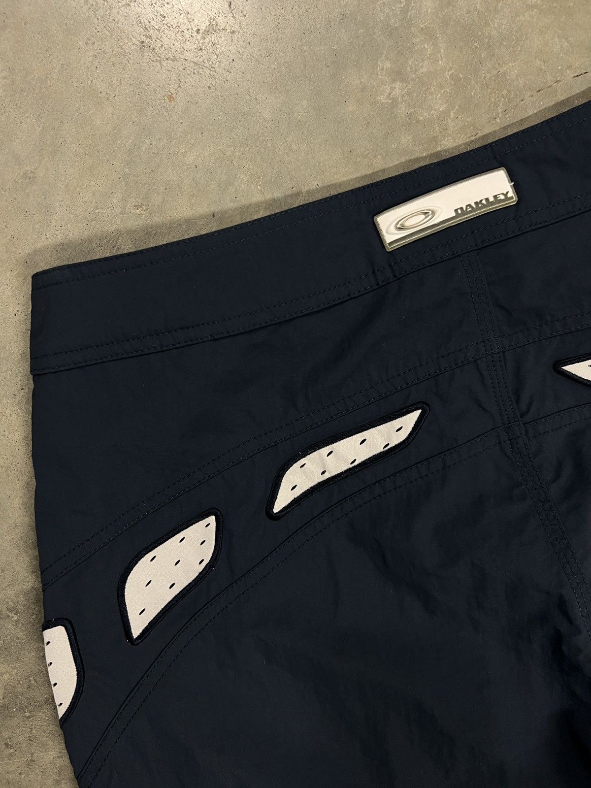 Oakley 00s Vintage Oakley Board Shorts Size US 30 / EU 46 - 5 Thumbnail