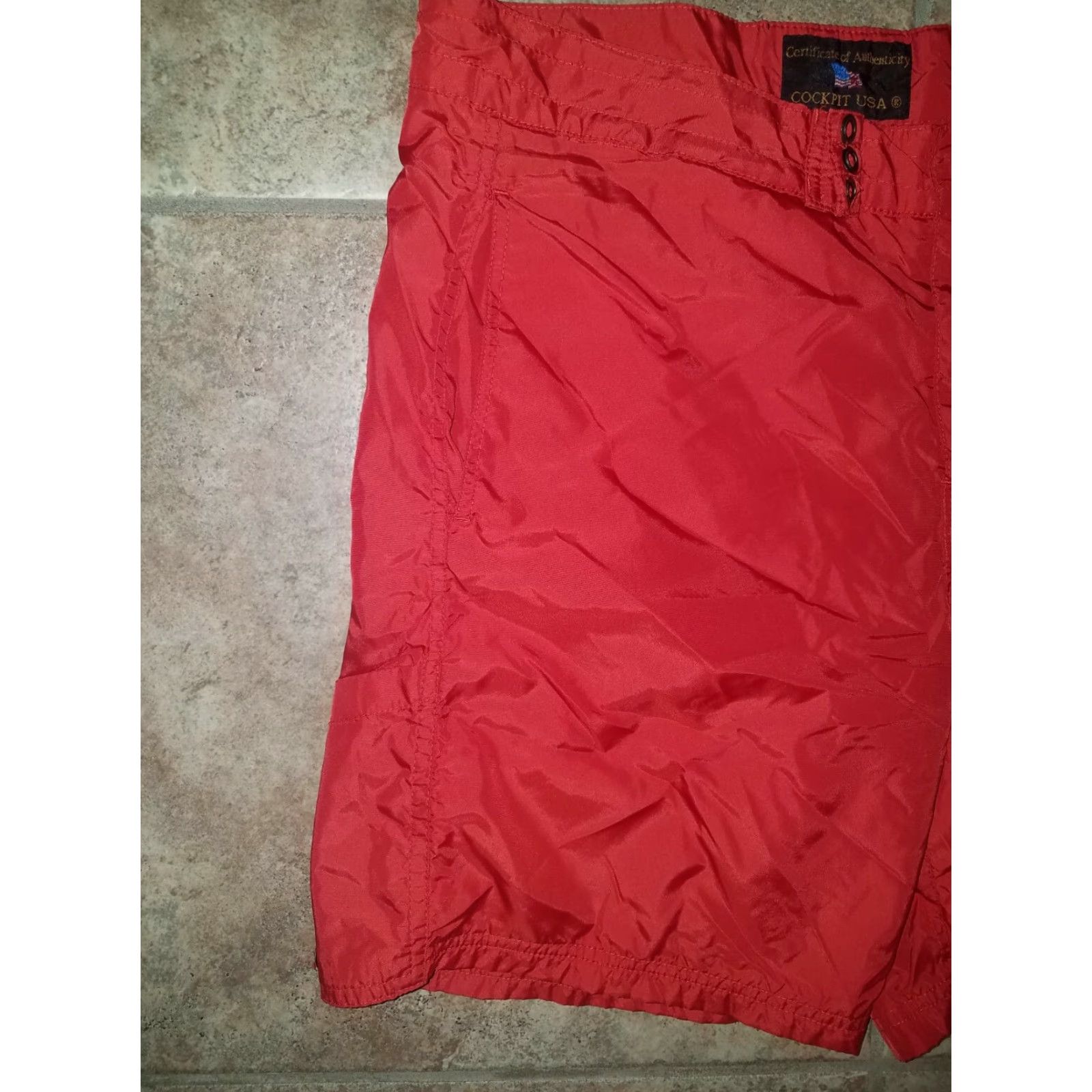 Vintage VINTAGE COCKPIT USA Red Board Short Mens Size 36 Certificate Of Authenticity Mens Red Board Short COCKPIT USA Size US 36 / EU 52 - 3 Thumbnail