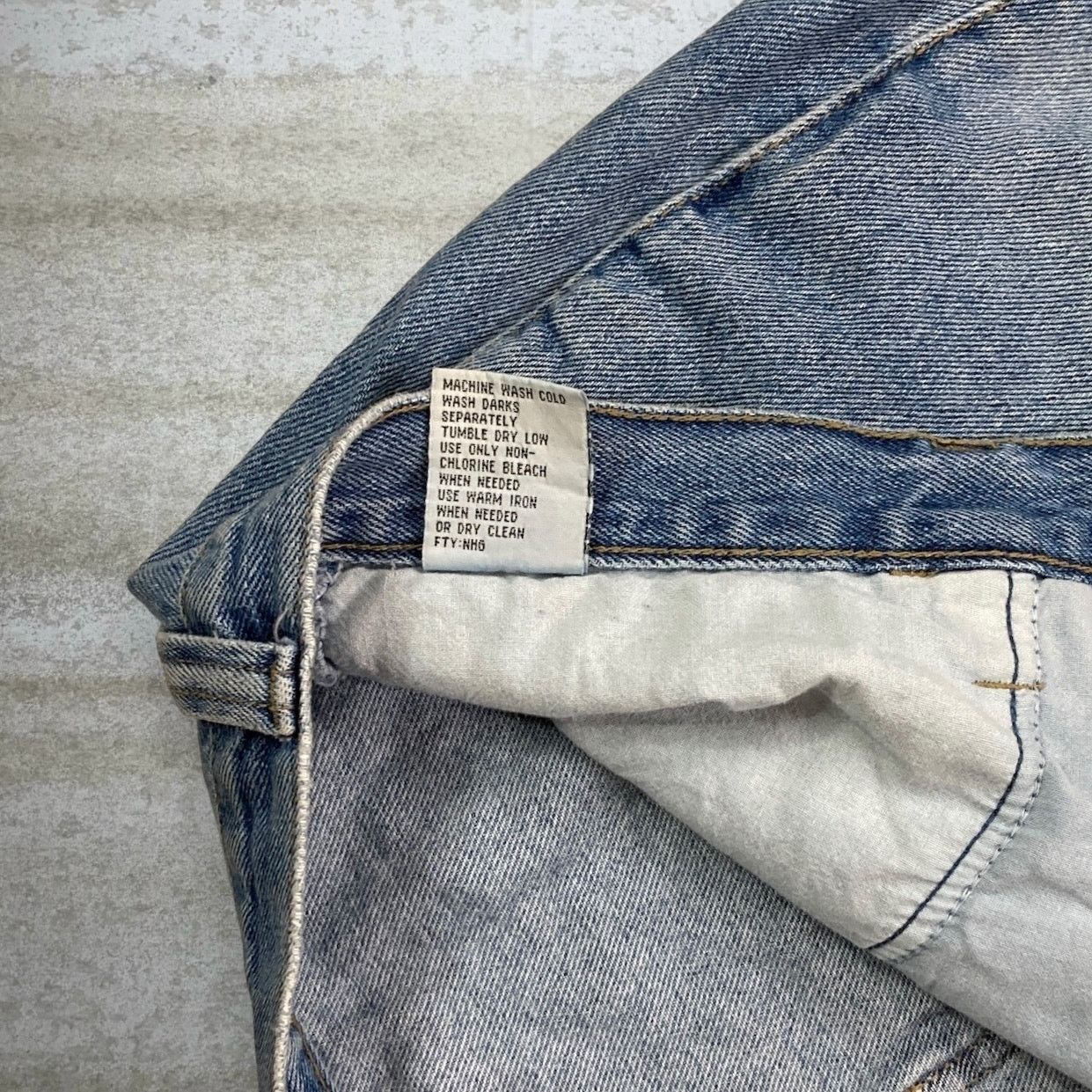 Bugle Boy Vintage 90s Bugle Boy Carpenter Jean Shorts 42x13 Light Wash Size US 42 / EU 58 - 8 Thumbnail