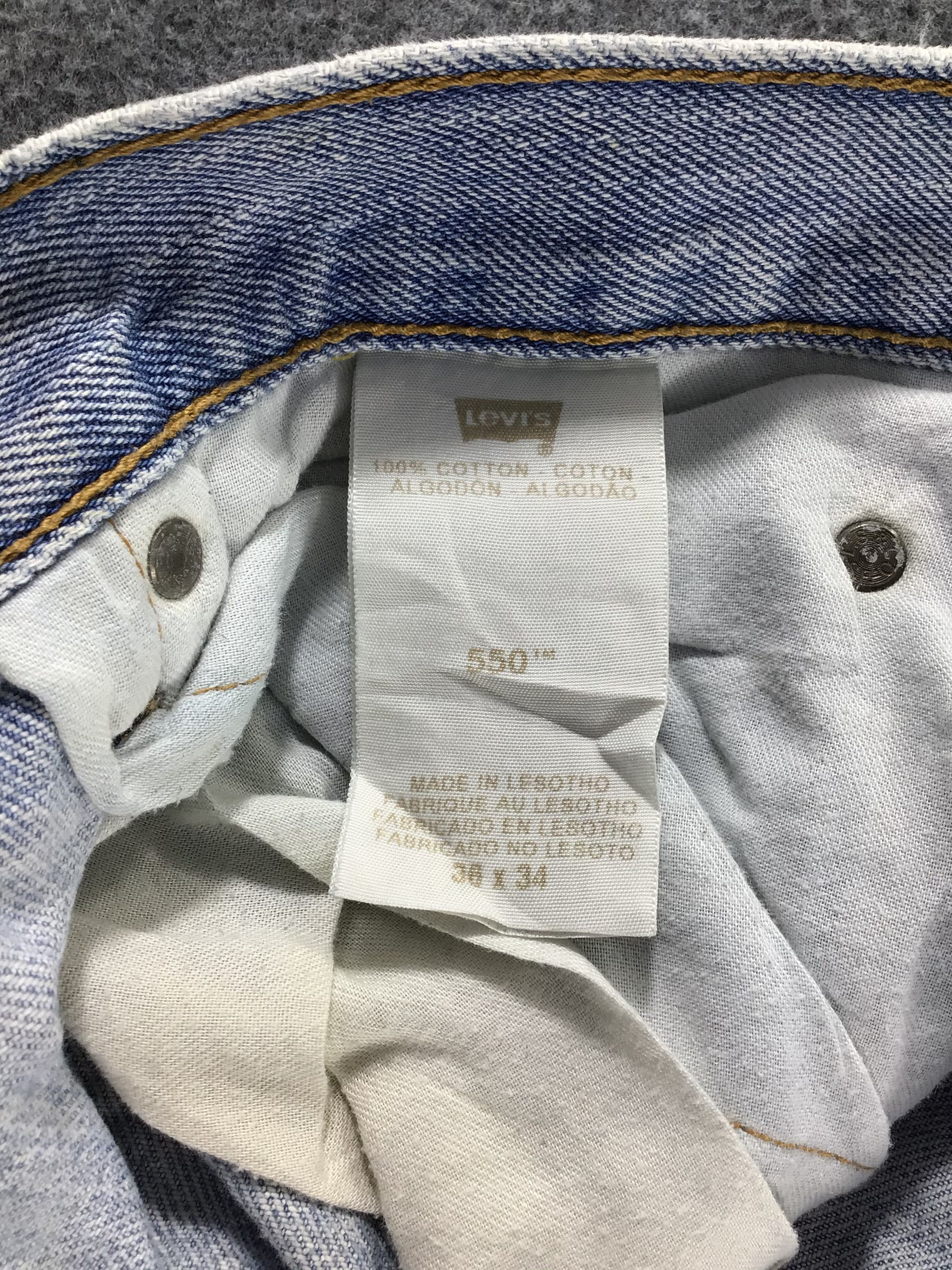 Levi's Vintage Levis 550 Jeans Dirty Faded Blue Denim -J543 Size US 36 / EU 52 - 9 Thumbnail