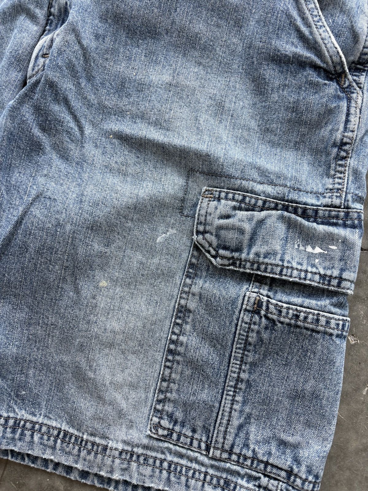 Wrangler Vintage Y2K Wrangler Cargo Jean Shorts Size 36 Distressed Size US 36 / EU 52 - 4 Thumbnail