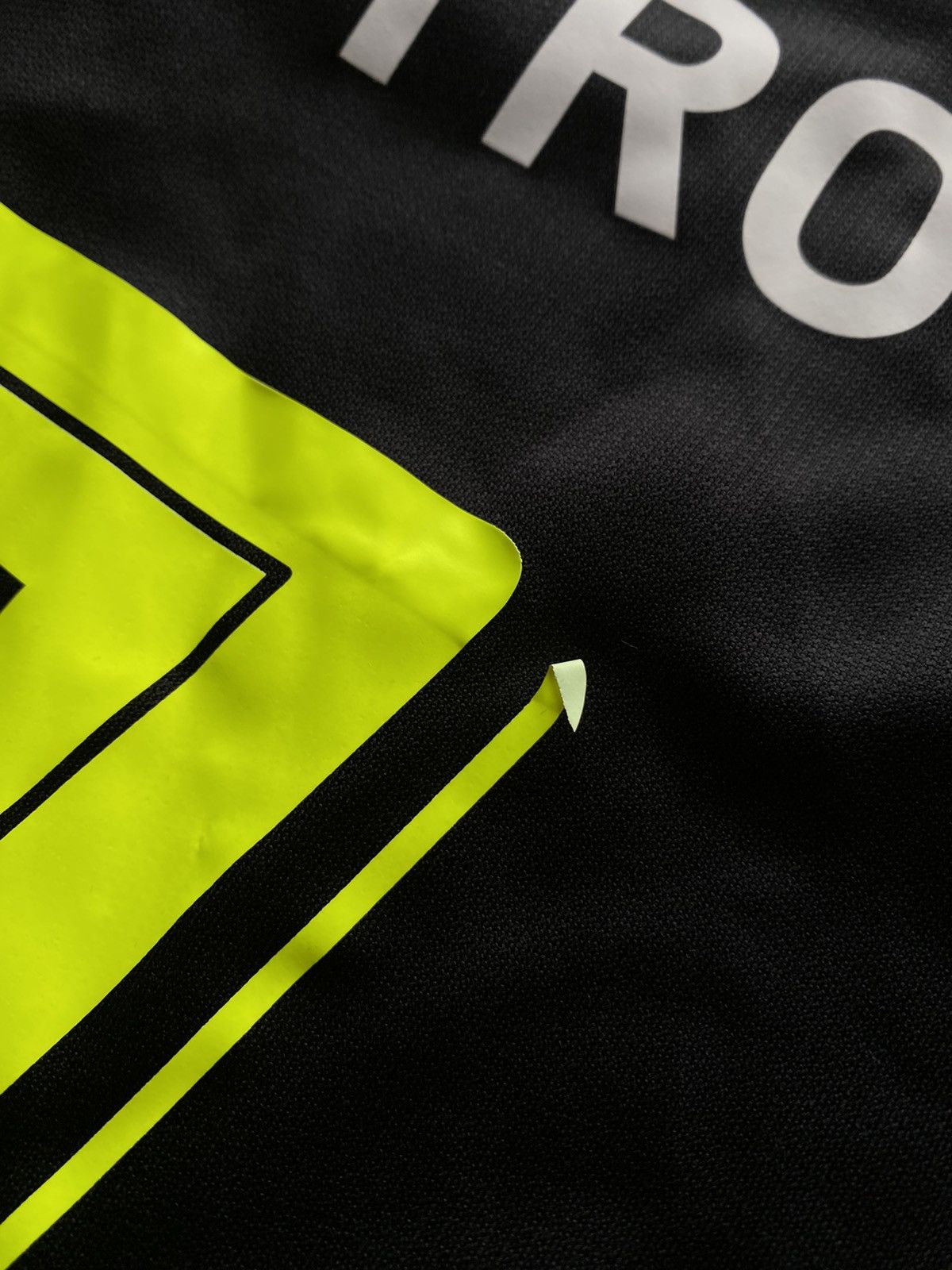 Puma Vintage 2017/18 Puma Zürich # 17 Ricci Away Soccer Jersey Size US L / EU 52-54 / 3 - 18 Thumbnail