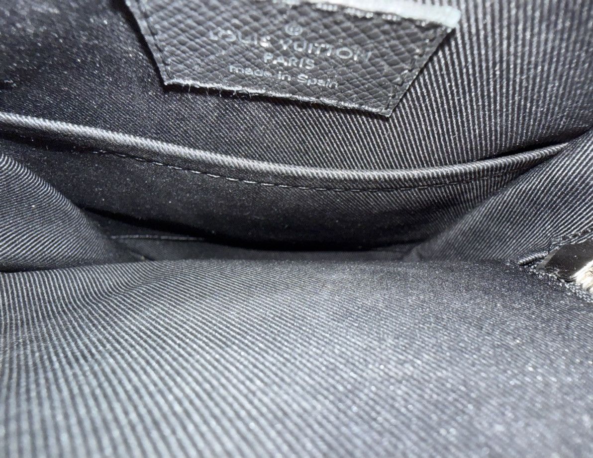 Louis Vuitton Louis Vuitton Outdoor Slingbag Taigarama Black M30741 Size ONE SIZE - 12 Thumbnail