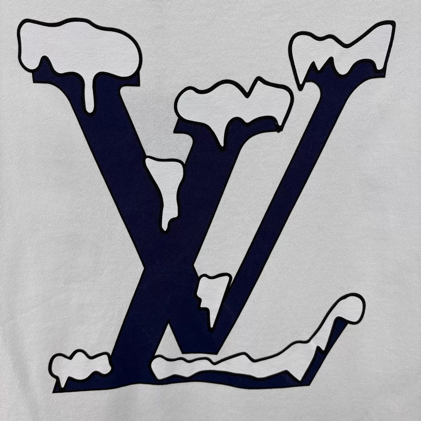 Louis Vuitton Louis Vuitton Snow Mountain Melt Logo SS Tee XL Size US XL / EU 56 / 4 - 5 Thumbnail