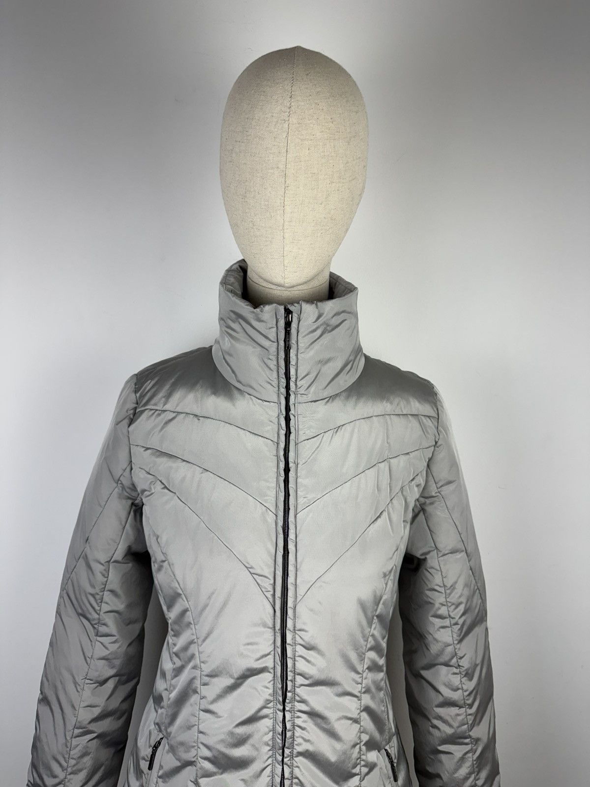 Weekend Max Mara Weekend Max Mara Long Silver Winter Jacket Size USA 10 Size L / US 10 / IT 46 - 2 Thumbnail