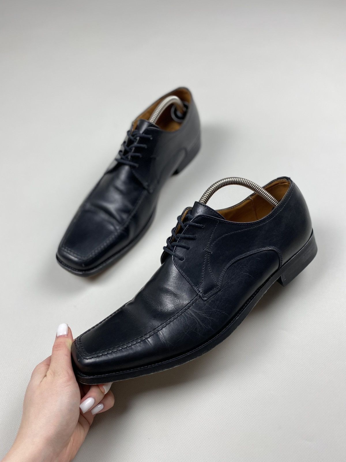 Loake Loake men’s leather formal lace up shoes size US 10 Size US 10 / EU 43 - 14 Thumbnail