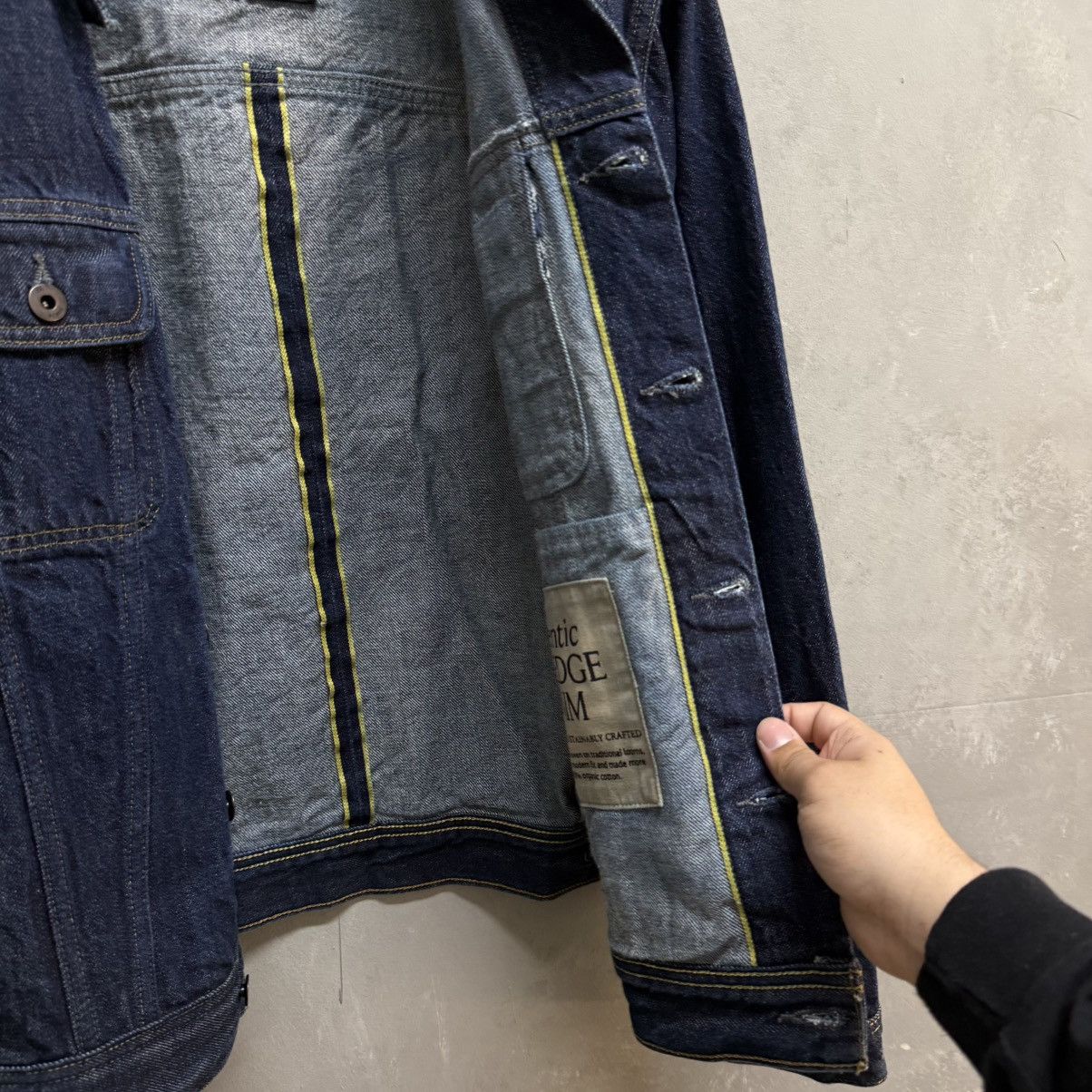 Banana Republic Banana Republic Selvedge Denim Trucker Jacket Indigo Size M Size US M / EU 48-50 / 2 - 3 Thumbnail