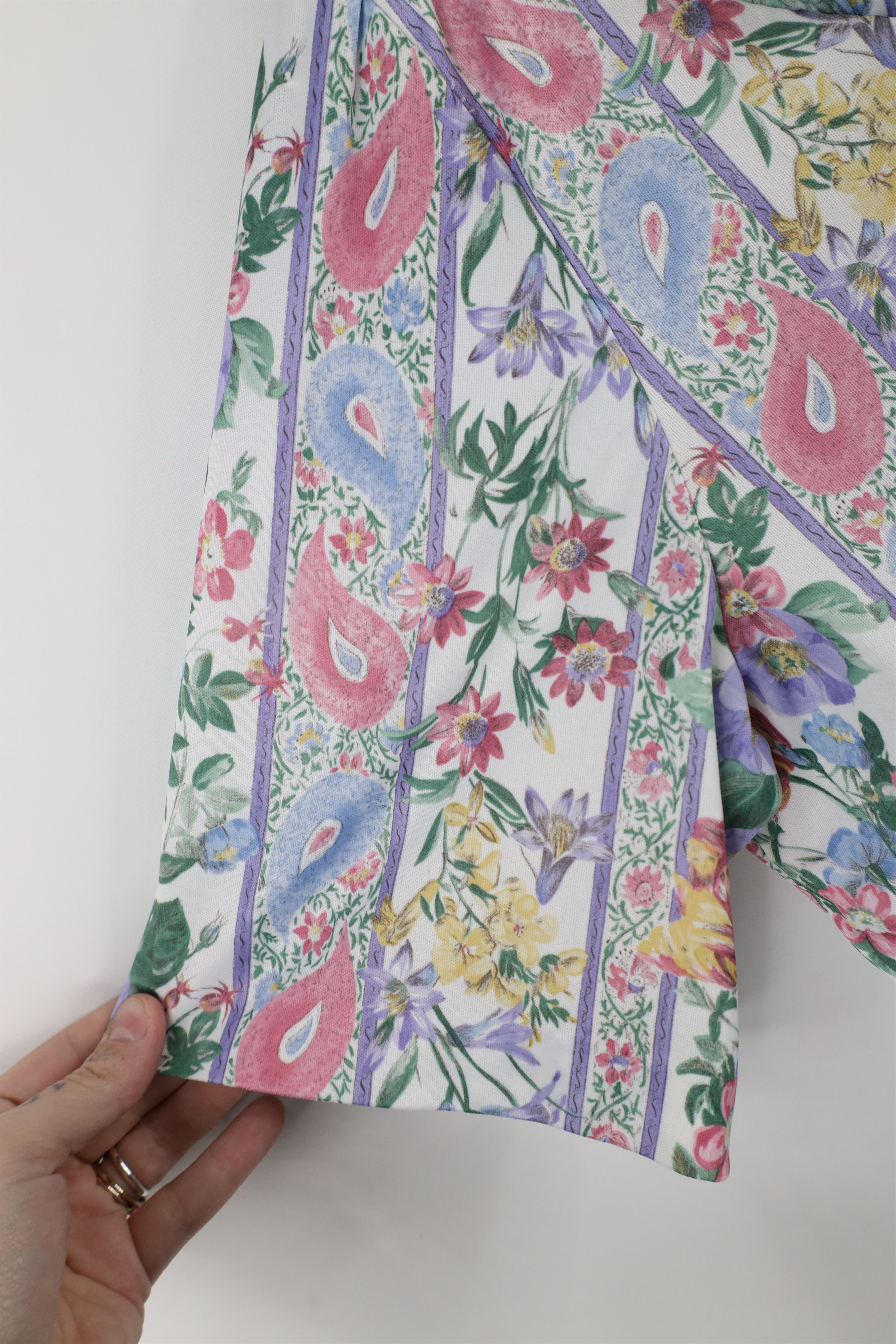 Vintage Vintage 90s Streetwear Flower Ruffle Knit Shirt Blouse USA Size L / US 10 / IT 46 - 7 Thumbnail