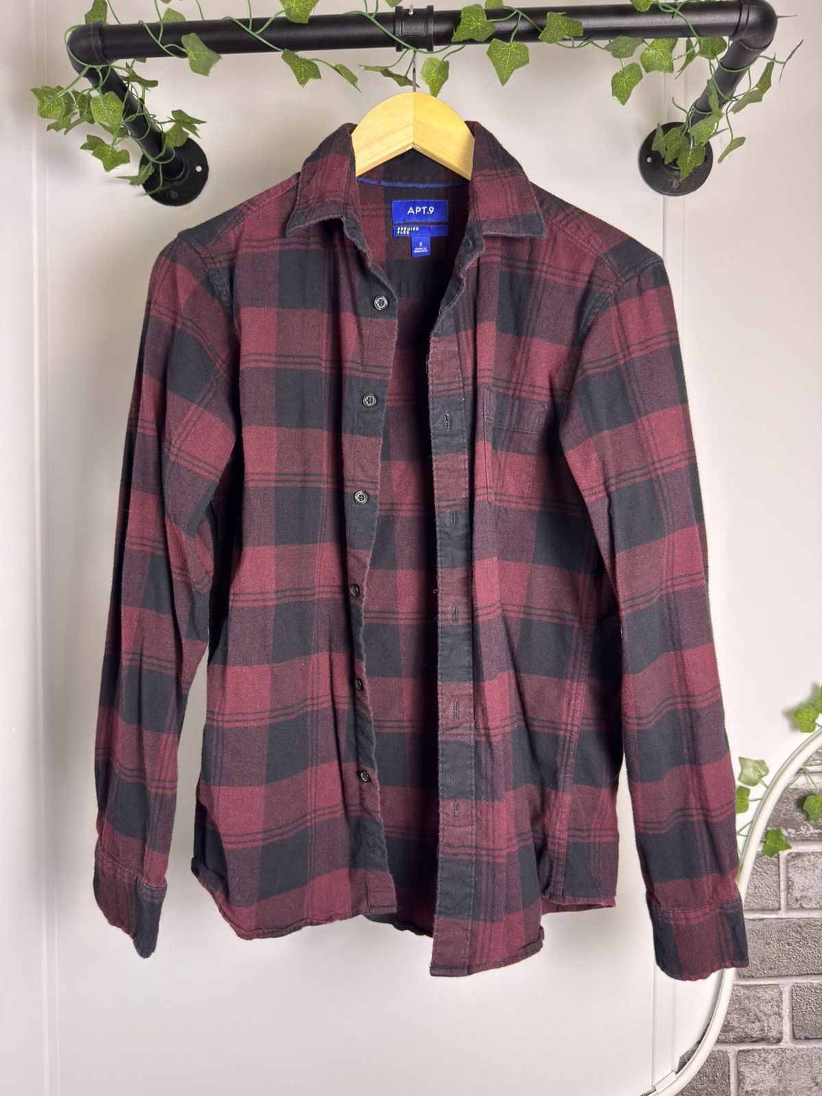 Apt. 9 APT.9 Red Black Plaid Flannel Button Up Excellent Condition Size US S / EU 44-46 / 1 - 2 Thumbnail