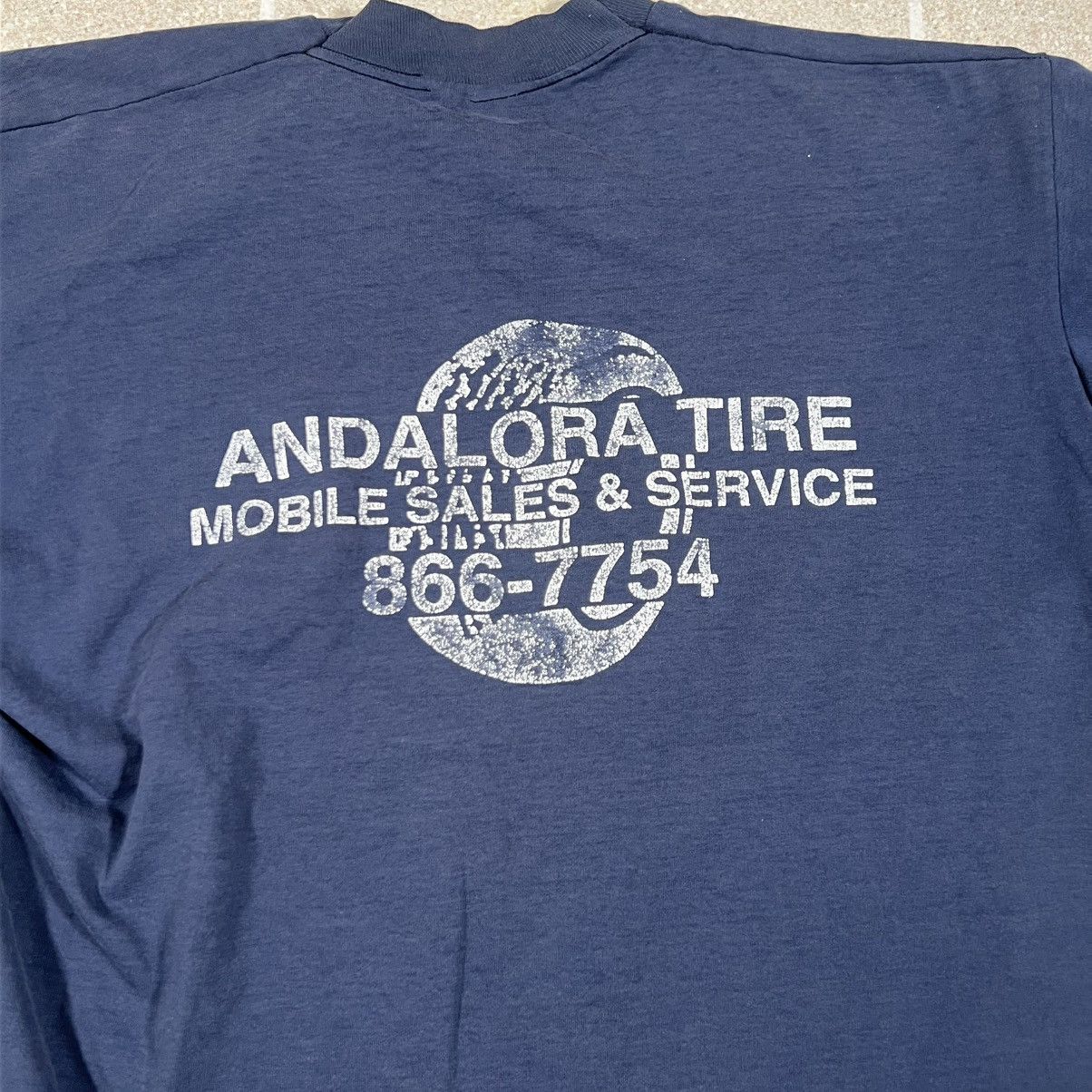 Fruit Of The Loom Vintage Tire Shop Tshirt Single Stitch Made In USA Size XL Size US XL / EU 56 / 4 - 4 Thumbnail
