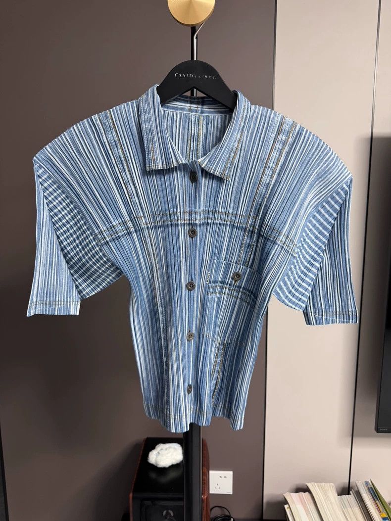Issey Miyake Issey Miyake Denim short-sleeved shirt Size XL / US 12-14 / IT 48-50 - 1 Thumbnail