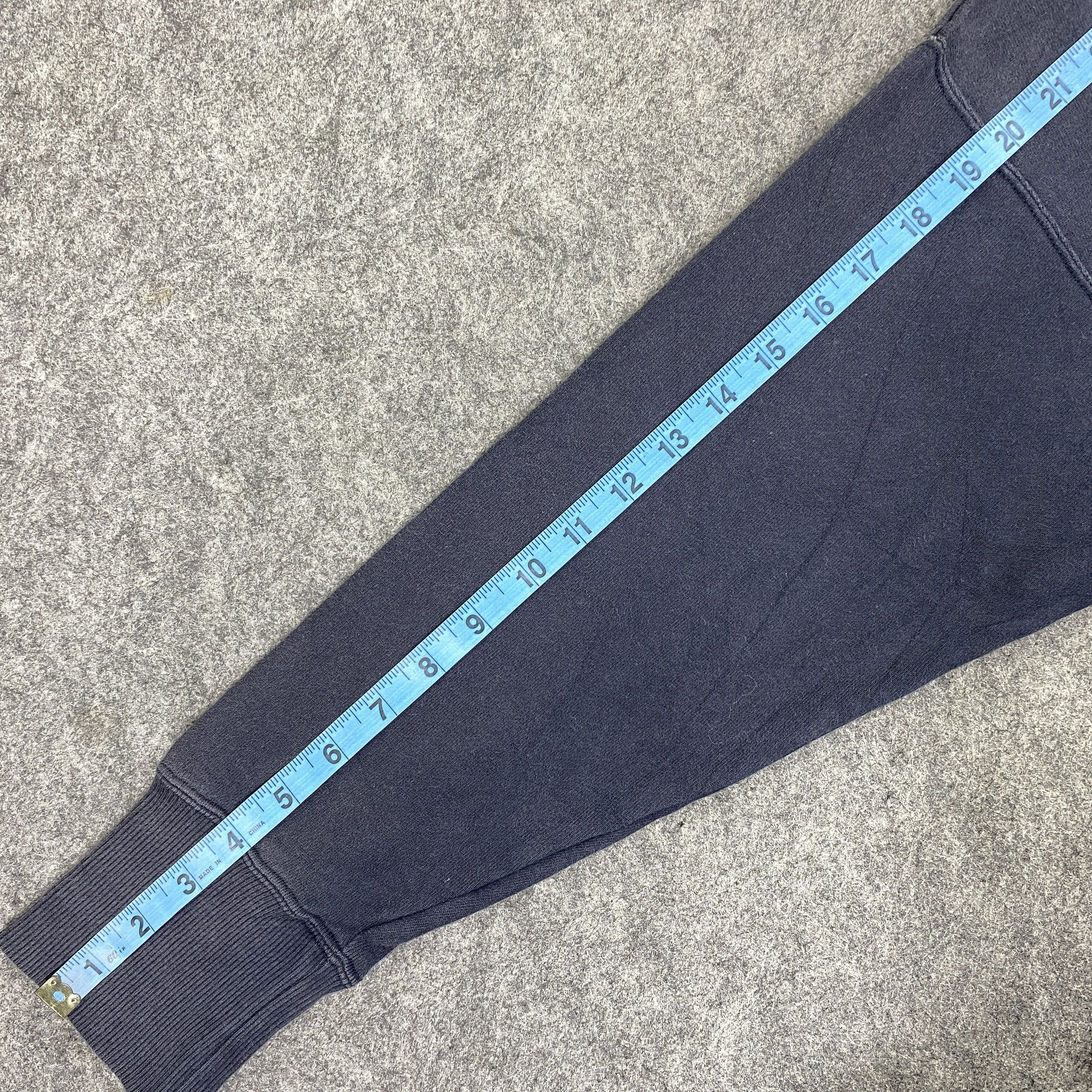 Champion vintage Champion Small Logo V-Neck Sweatshirt Faded - SW0127 Size US L / EU 52-54 / 3 - 4 Thumbnail