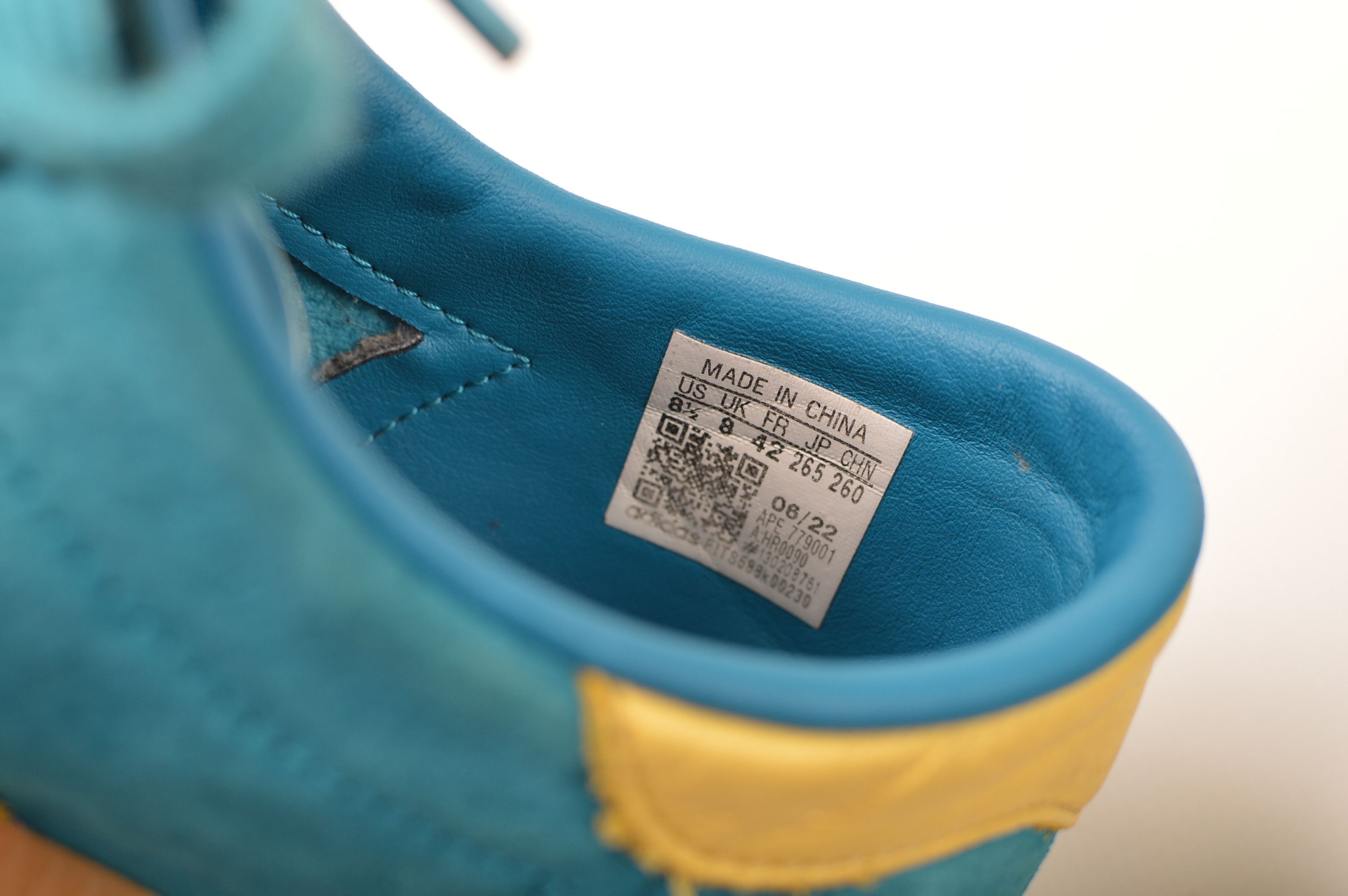 Adidas Adidas Originals Bern City Series Blue / Gold Gum Size US 8.5 / EU 41-42 - 9 Thumbnail