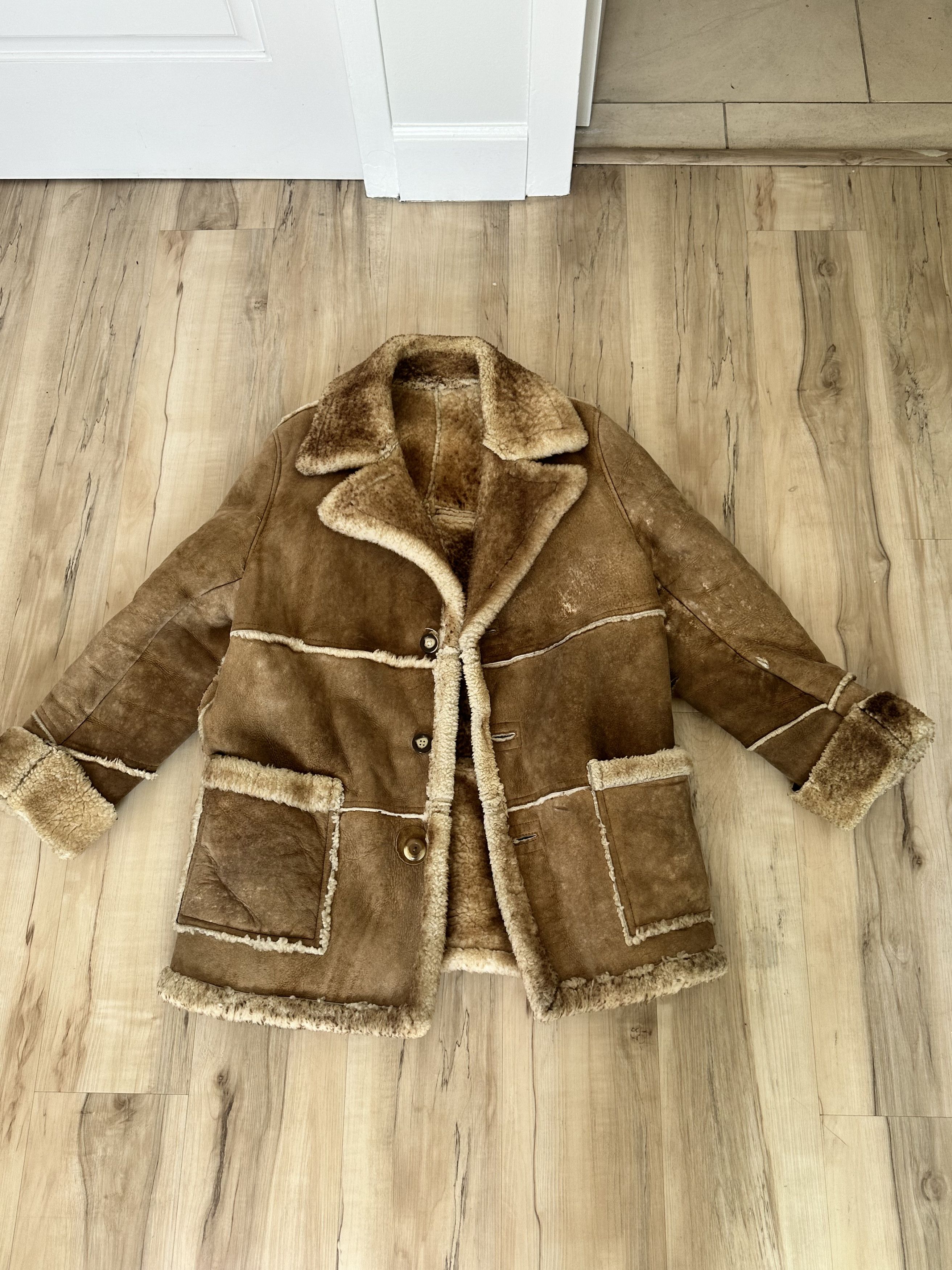 Vintage Vintage Fur Jacket Size L (Some Rips) Size US L / EU 52-54 / 3 - 1 Thumbnail