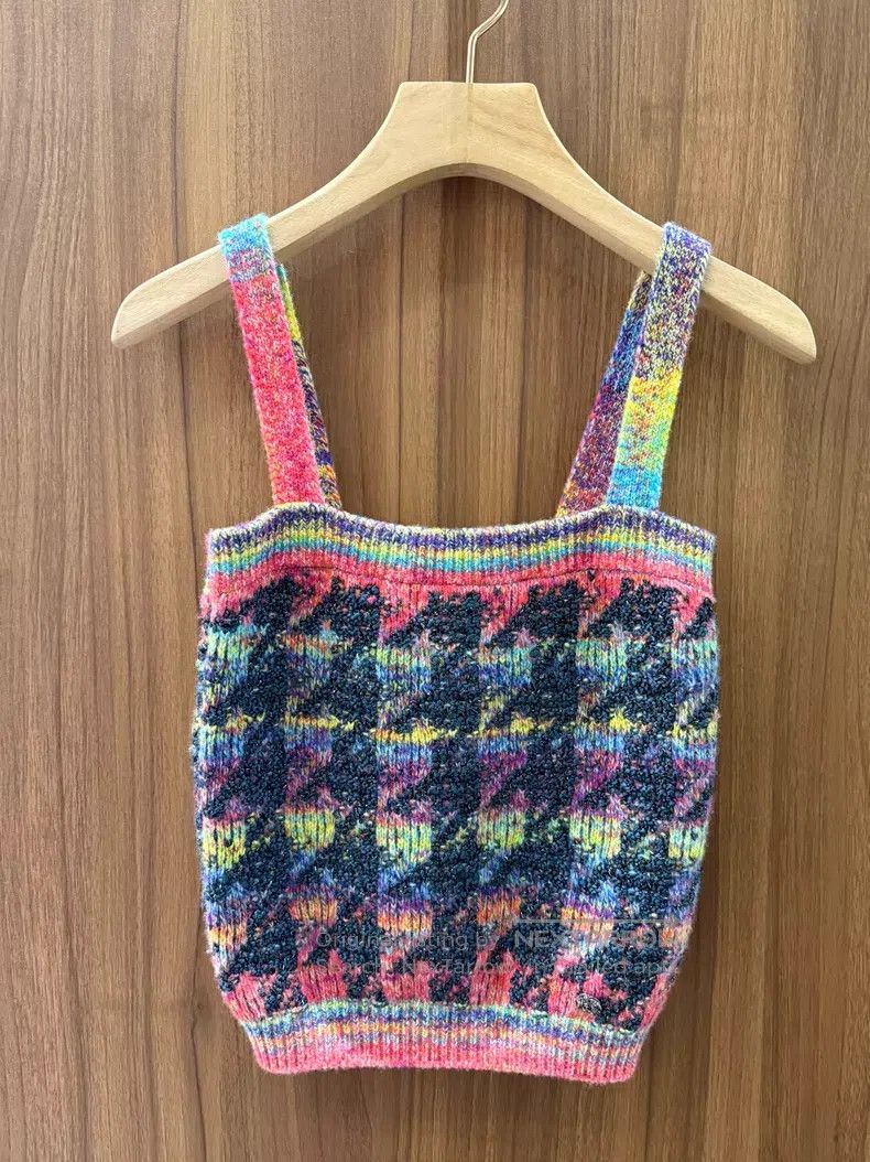 Chanel Chanel Rainbow-coloured knitted vest Size XXS / US 00 / IT 34 - 1 Thumbnail