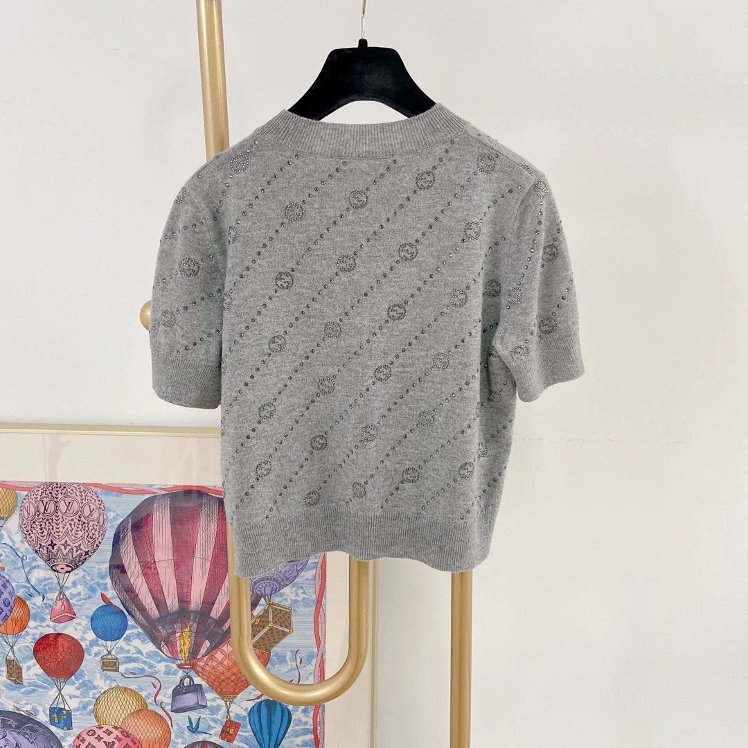 Gucci Gucci Crystal Gray Pull-Over S 6332 Size S / US 4 / IT 40 - 2 Thumbnail