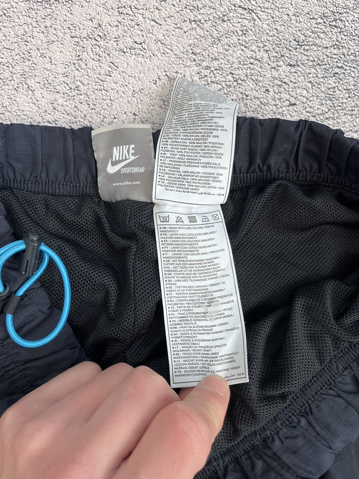 Nike Nike Men’s Track Pants Nylon Vintage Sportswear Blue Size M Size US 32 / EU 48 - 7 Thumbnail