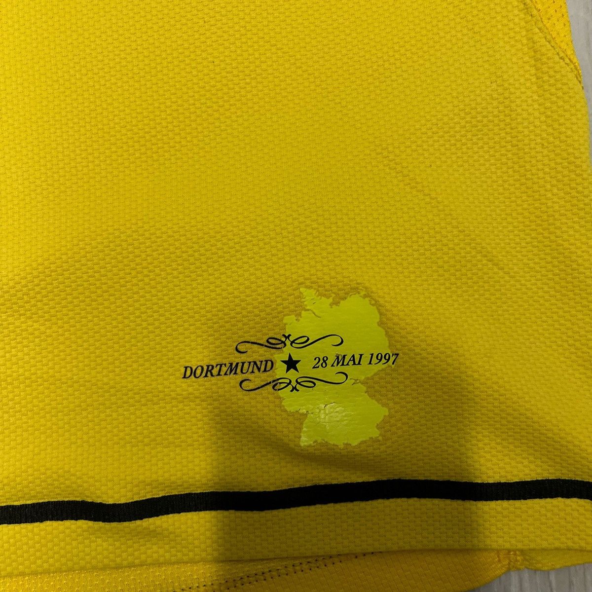 Nike Nike Borussia Dortmund 2007/2008 #10 Pertic Size US M / EU 48-50 / 2 - 7 Thumbnail