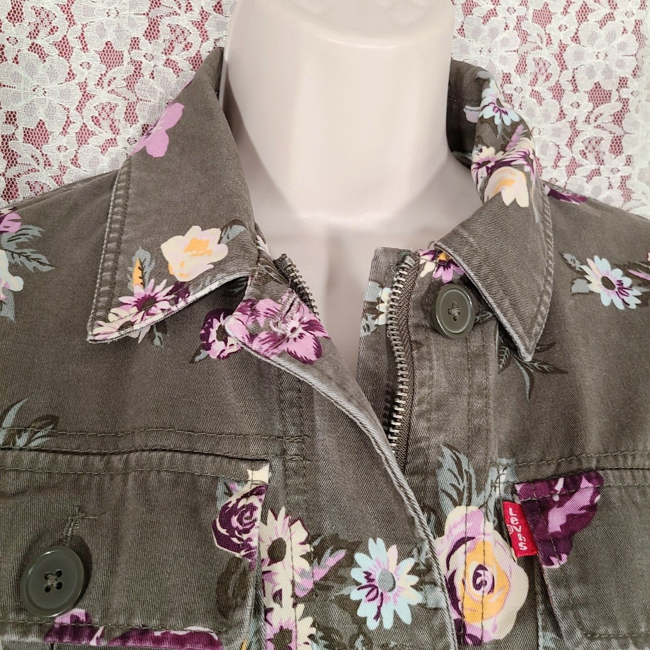 Levi's Levi's oversized green floral cargo thin jean jacket size xs Size XS / US 0-2 / IT 36-38 - 4 Thumbnail