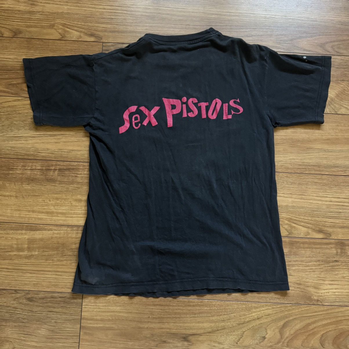 Vintage Vintage 90s Sex Pistols shirt Size US M / EU 48-50 / 2 - 2 Thumbnail