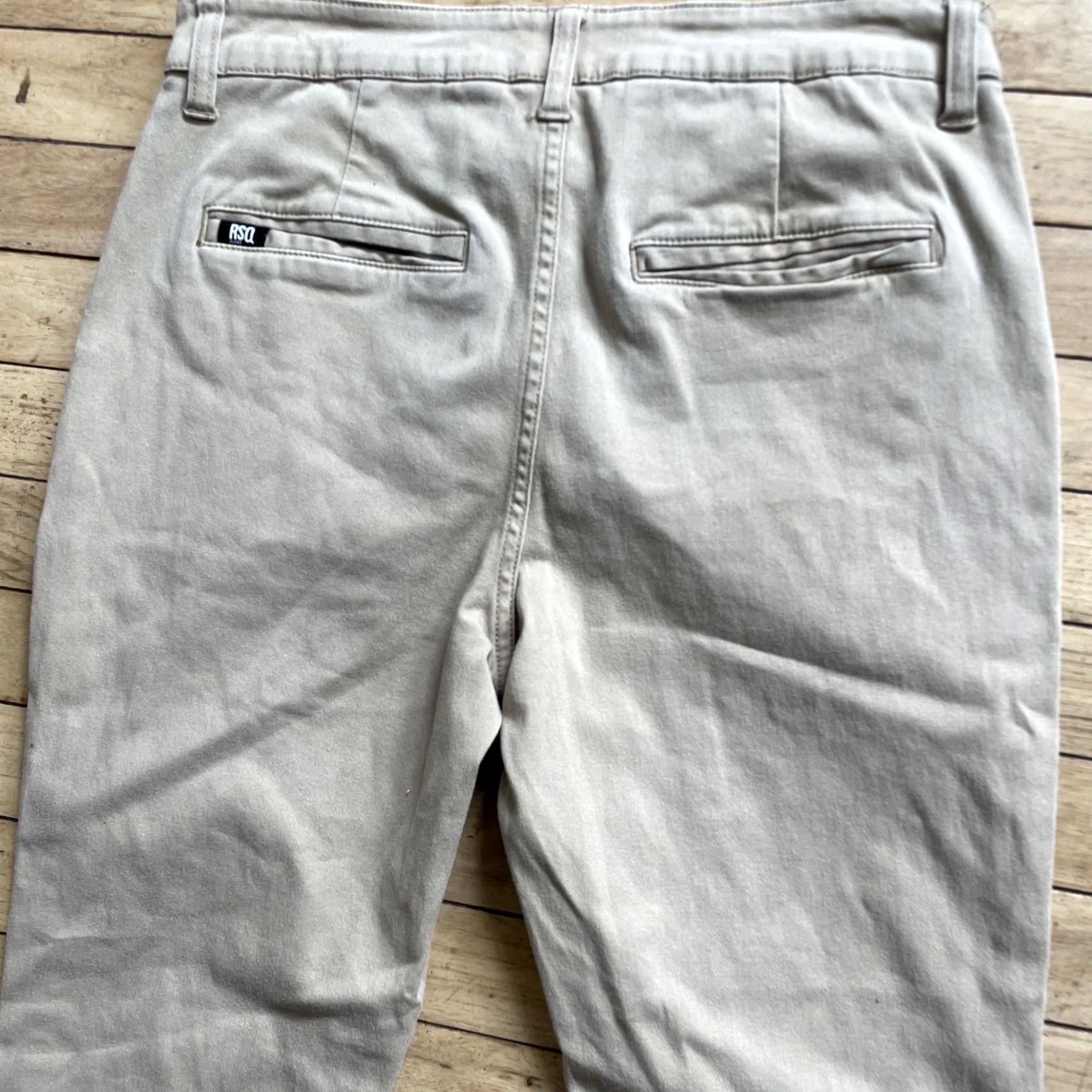 Rsq RSQ Pants Men 30x30 Slim Taper Flat Chino Khaki Stretch Spandex Academia Mens Casual Workwear 30 Khaki Slim Tapered 90s RSQ Theme Size US 30 / EU 46 - 4 Thumbnail