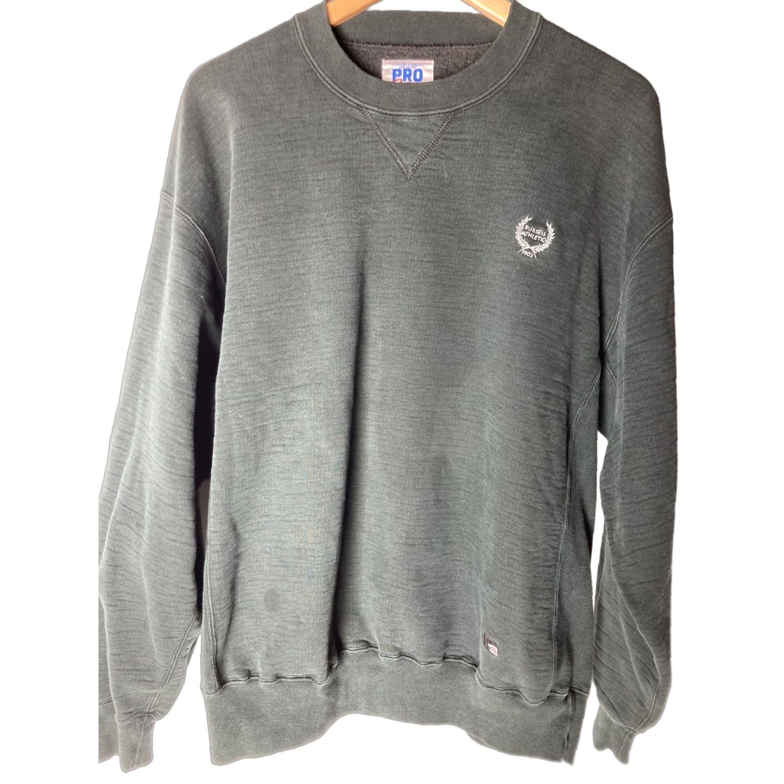 Vintage VINTAGE Russell Pro Cotton Reverse Weave Black Fade Sweatshirt L Mens 90s Pullover Size US L / EU 52-54 / 3 - 1 Thumbnail