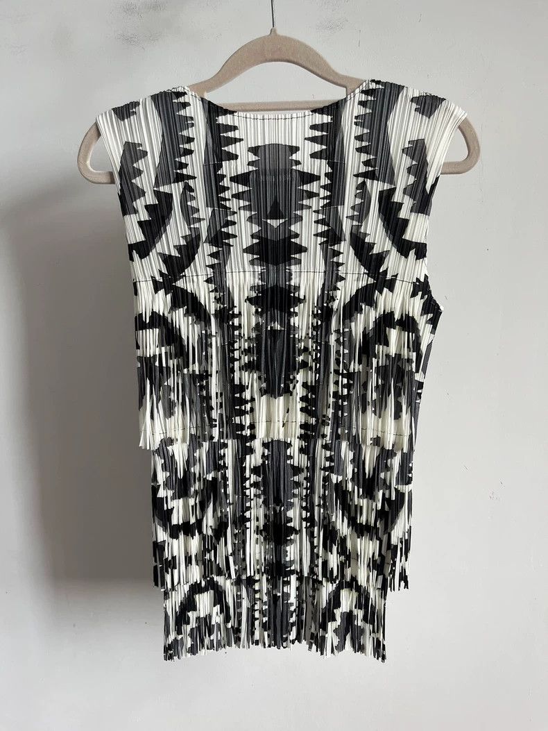 Issey Miyake Issey Miyake Fringed vest Size L / US 10 / IT 46 - 2 Thumbnail