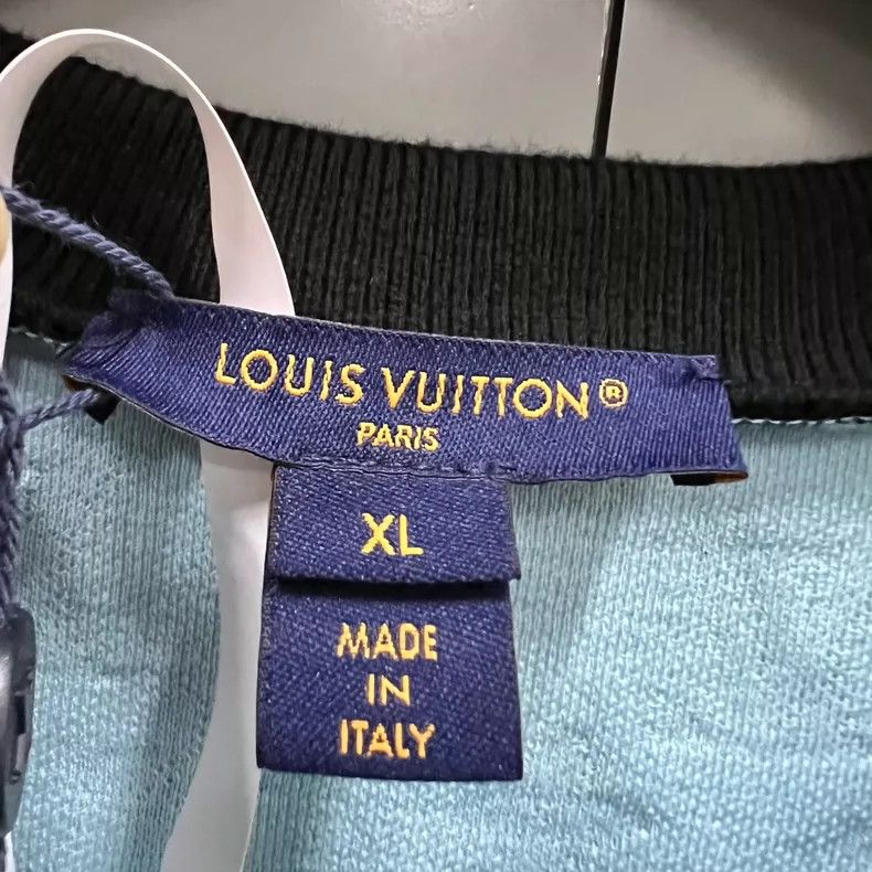 Louis Vuitton louis vuitton Blue logo embossed chain short sleeves Size US XL / EU 56 / 4 - 3 Thumbnail