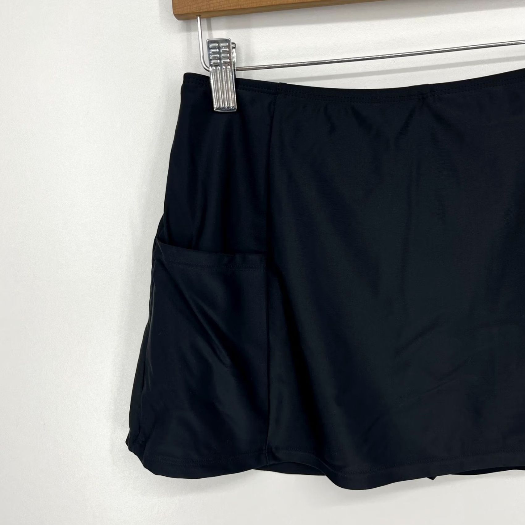 Ellen Tracy Ellen Tracy Skirt Women S Black Solid Mini Stretch Short Length Adult Small Bottoms Women Size 28" / US 6 / IT 42 - 2 Thumbnail