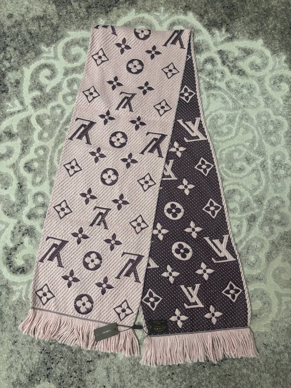 Louis Vuitton Louis Vuitton Monogram Reversible Scarf (Pink & Dark Purple) Size ONE SIZE - 12 Thumbnail