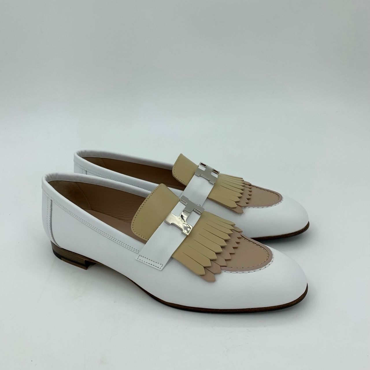 Hermes Hermès Womens Mocassins Royal Leather Flats Size 38 White & Size US 8 / IT 38 - 9 Thumbnail