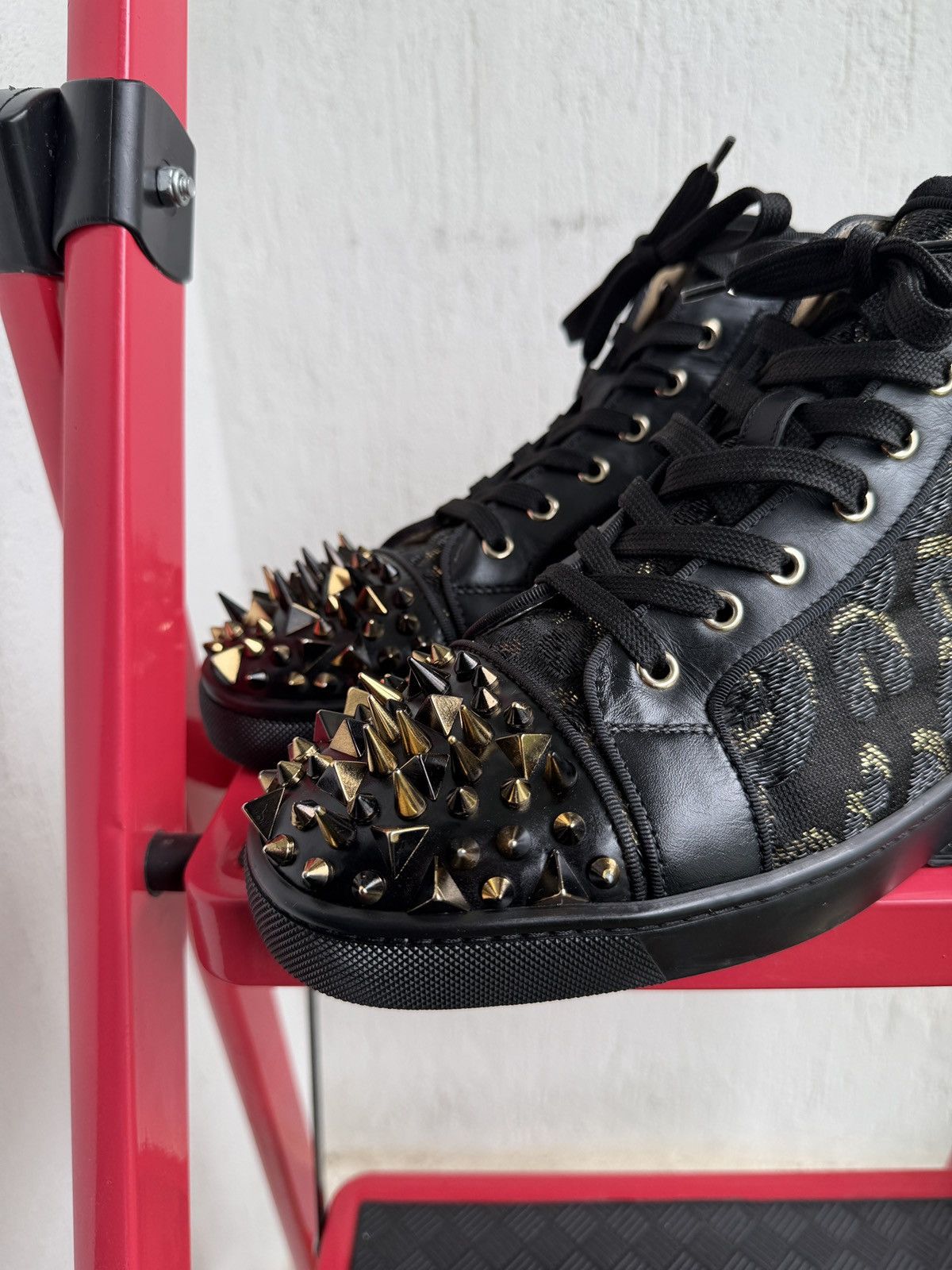 Christian Louboutin louis spike juniour sneakers Size US 9 / EU 42 - 8 Thumbnail