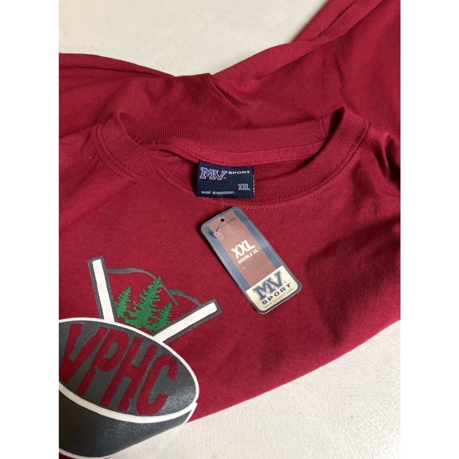 Vintage New 2XL Vermont Pond Hockey Championships Red Long T-shirt MV Sport Crew Neck Men Classic Cotton Sleeve Graphic Print VT Hockey Sports Mens 2XL Size US XXL / EU 58 / 5 - 6 Thumbnail