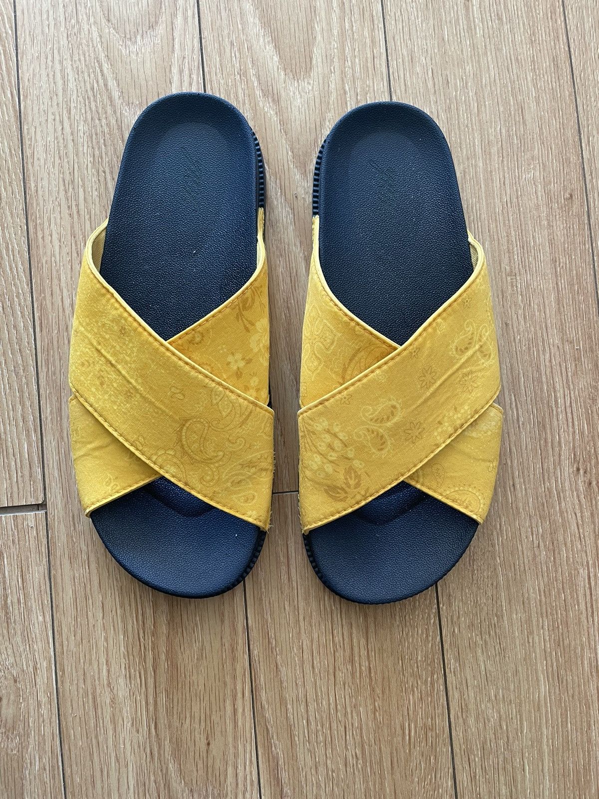 ★2021SS★Kith Bandana Paisley Beach Slides KITH Bandana Paisley Beach Slides Men US 11 STADIUM (Navy
