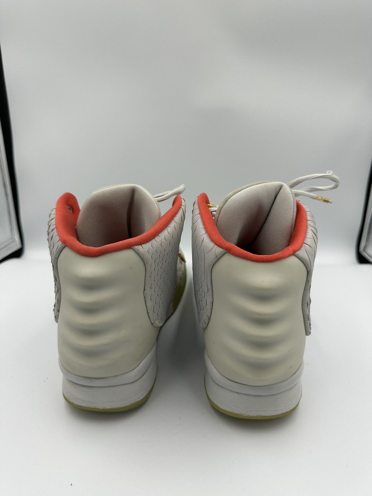 Kanye West × Nike Nike Yeezy 2 Platinum Edition Size US 11 / EU 44 - 3 Thumbnail