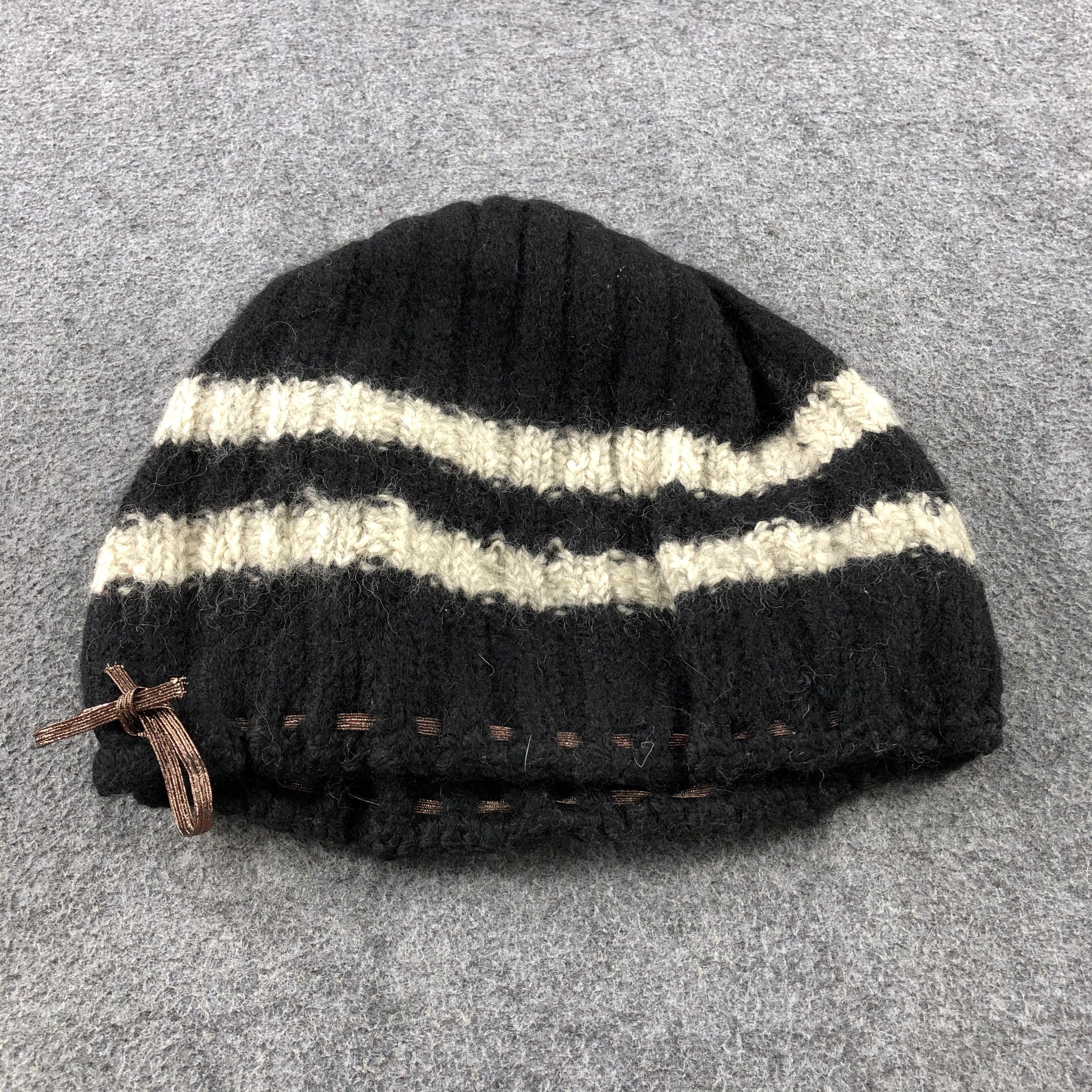 Vintage Unknown Striped Wool Beanie Snowcap Snow Hat B492 Size ONE SIZE - 4 Thumbnail