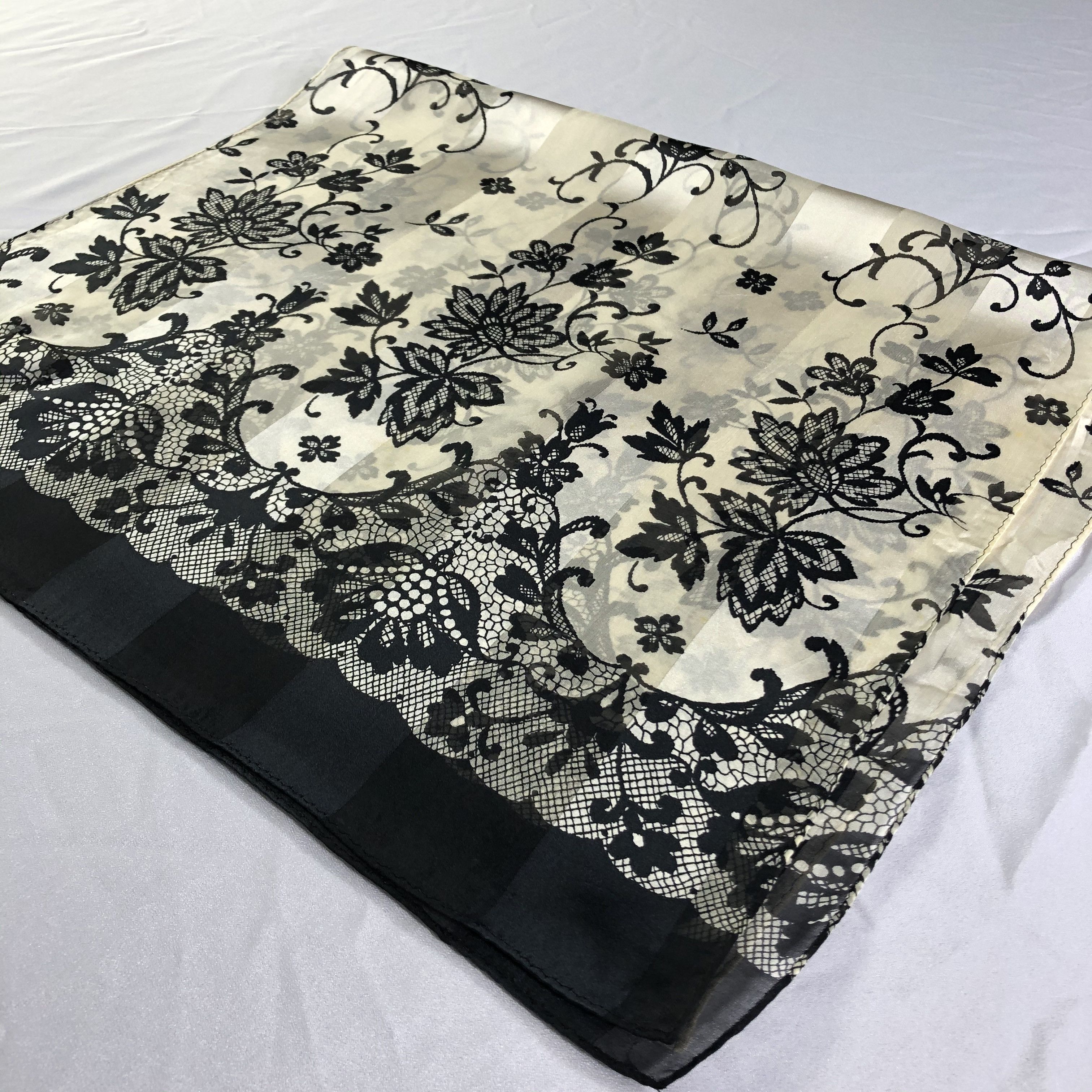 Vintage Vintage Silk Scarf Size ONE SIZE - 3 Thumbnail