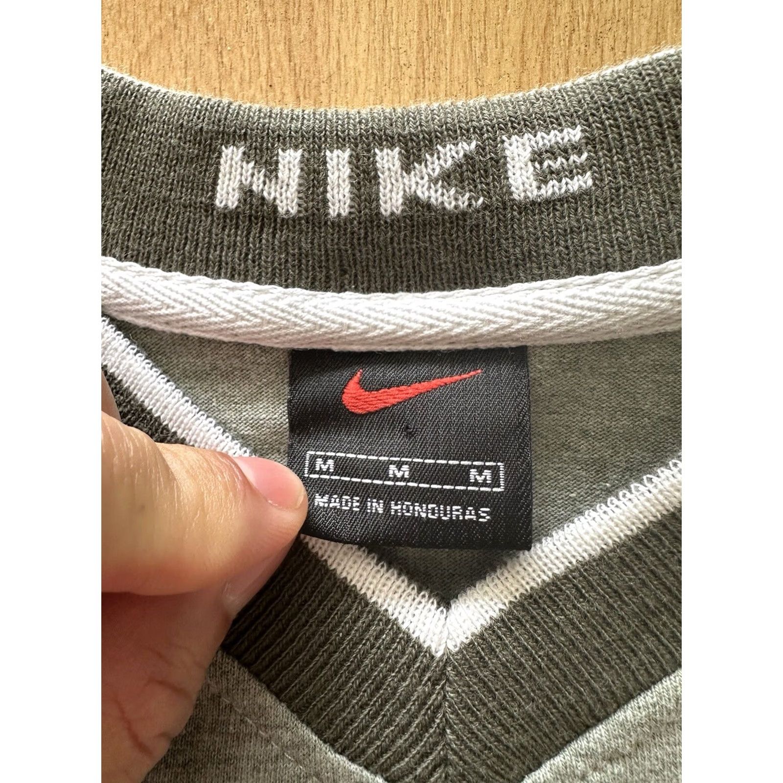 Nike VINTAGE Nike Shirt Mens M Green Long Sleeve Tee T Stitched Logo Black Tag 90s USA Logo All Seasons Casual Boys/Girls Men Size US M / EU 48-50 / 2 - 3 Thumbnail