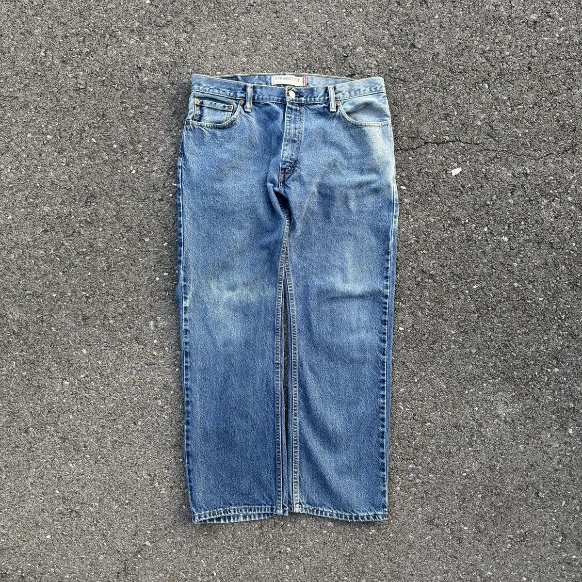 vintage distressed 505 levi’s jeans