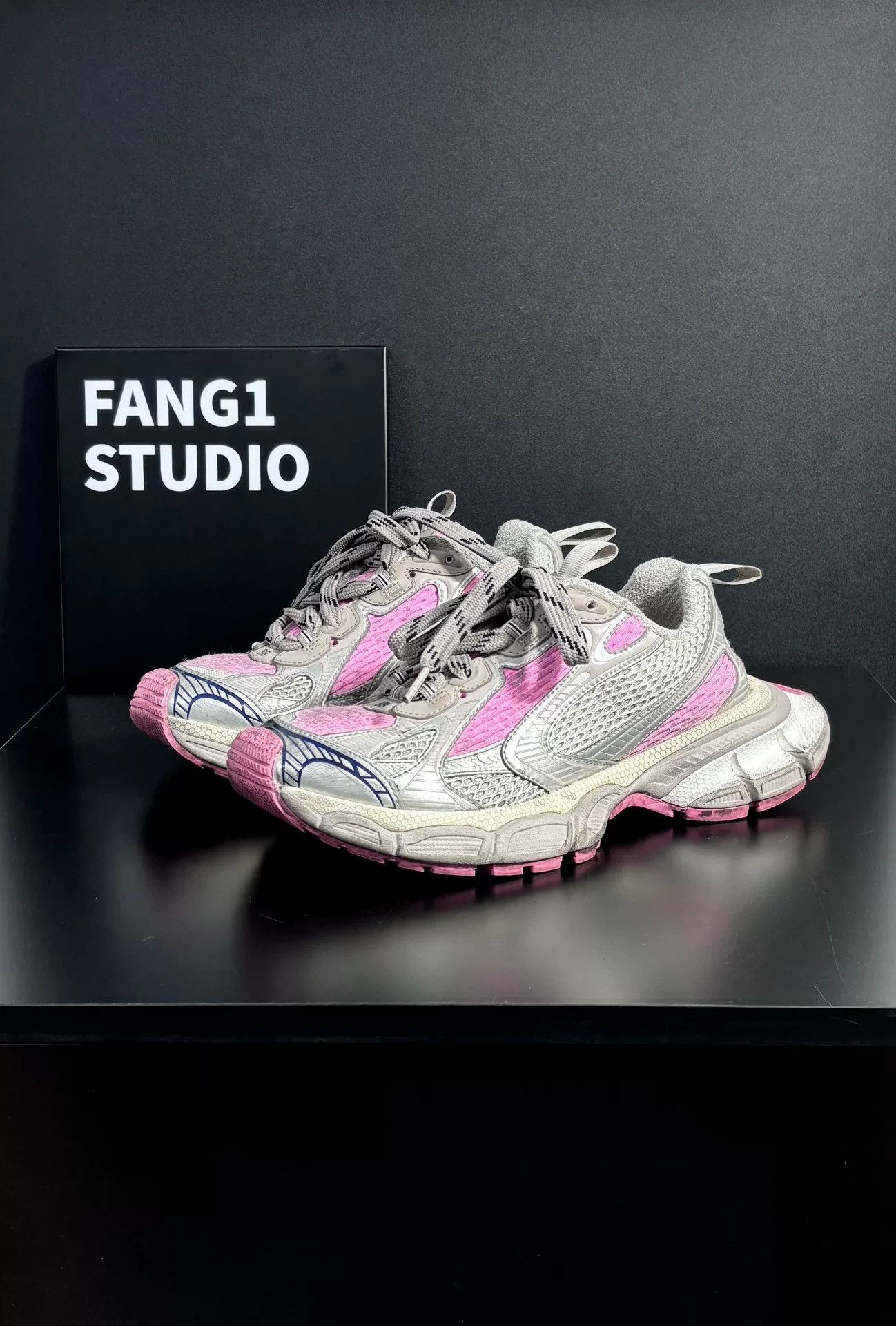Balenciaga Balenciaga Distressed Silver Lowtop Sneakers us_7-5 Women Size US 7.5 / IT 37.5 - 1 Thumbnail