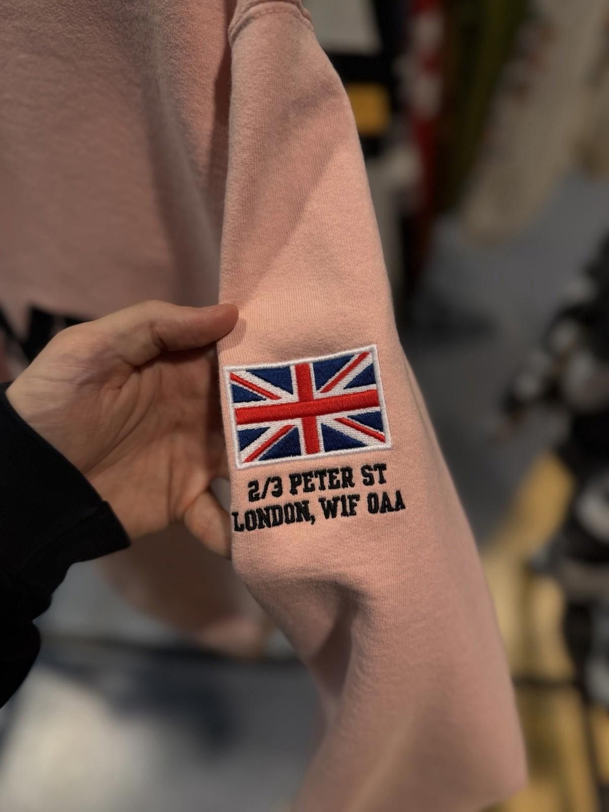 Supreme Supreme Shop Flag Half Zip Pullover Light Pink London (M) Size US M / EU 48-50 / 2 - 6 Thumbnail