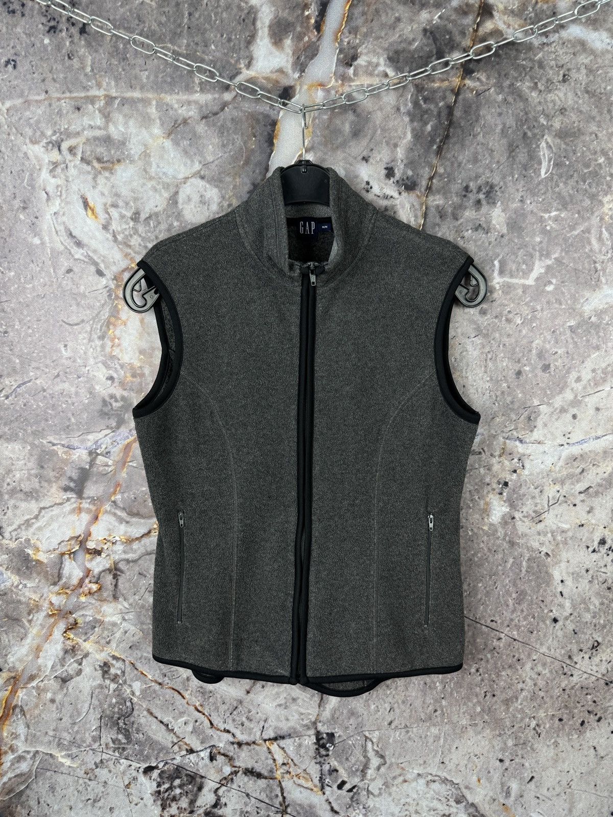 Gap Women’s Gap Vest Streetwear Sportswear Size Medium Size M / US 6-8 / IT 42-44 - 1 Thumbnail