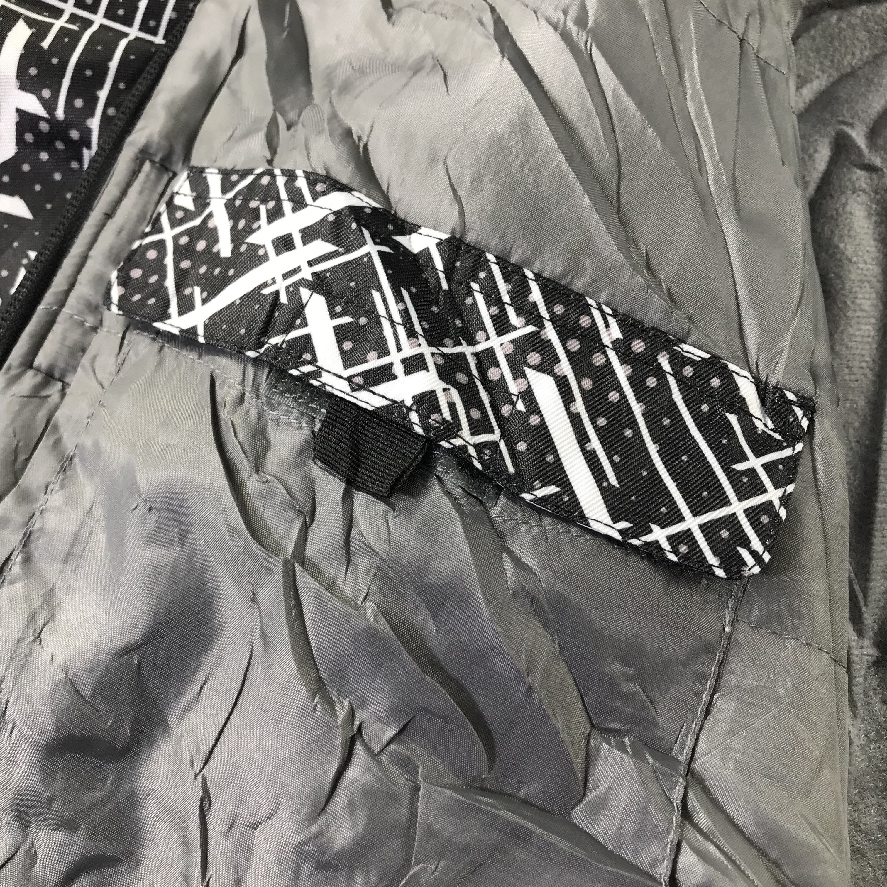 Japanese Brand Japanese Brand Windbreaker Hooded Full-Zip Snowboard Jacket Size US L / EU 52-54 / 3 - 11 Thumbnail