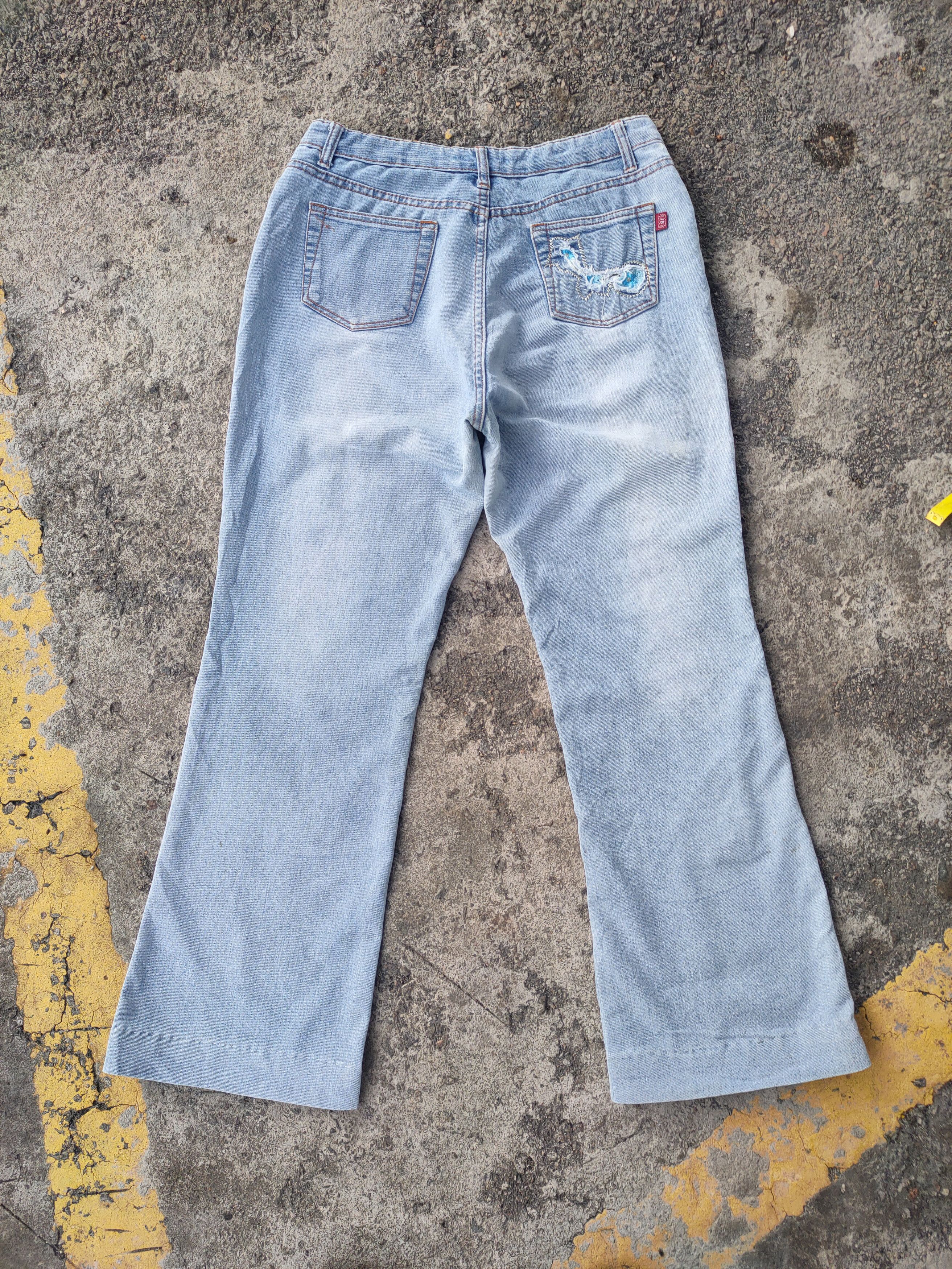 Japanese Brand FLARE VINTAGE JAPANESE EMBROIDERED FLOWER JEANS DENIM PANTS Size US 30 / EU 46 - 9 Thumbnail