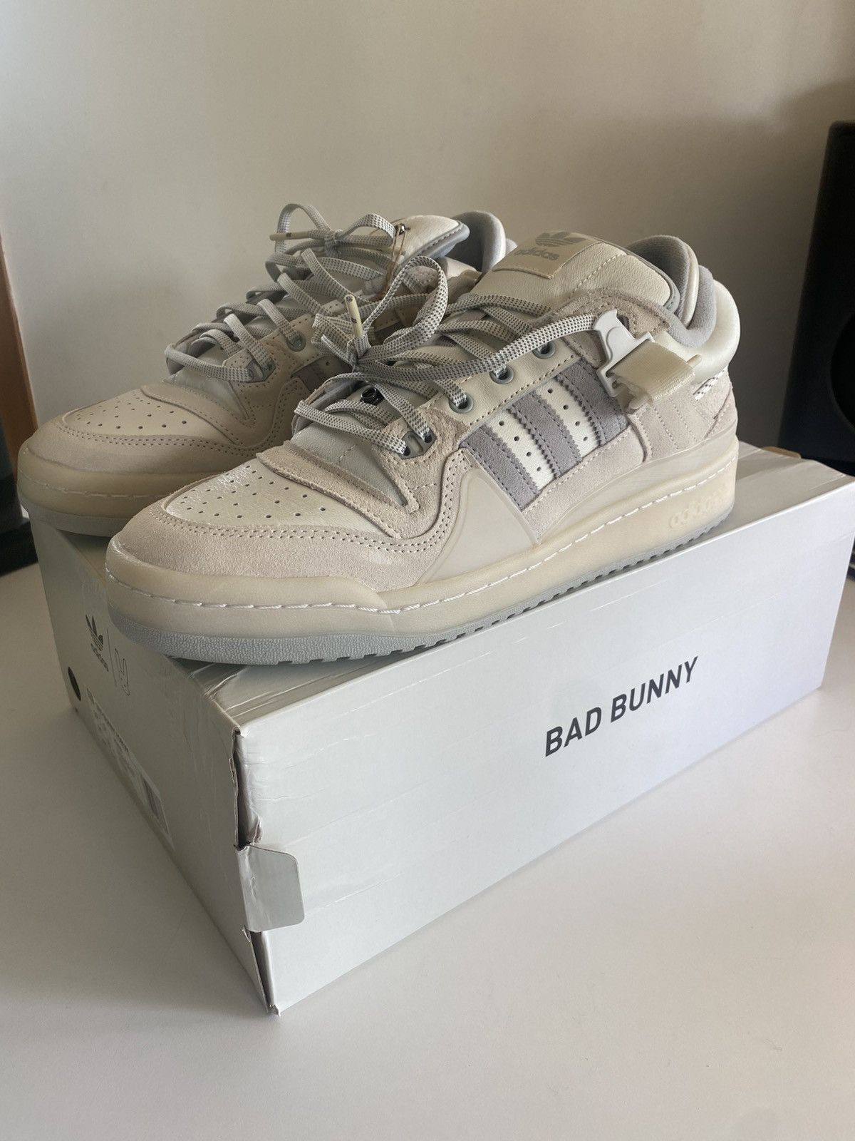 Adidas Adidas x Bad Bunny Forum (cloud white) Size US 10 / EU 43 - 5 Thumbnail