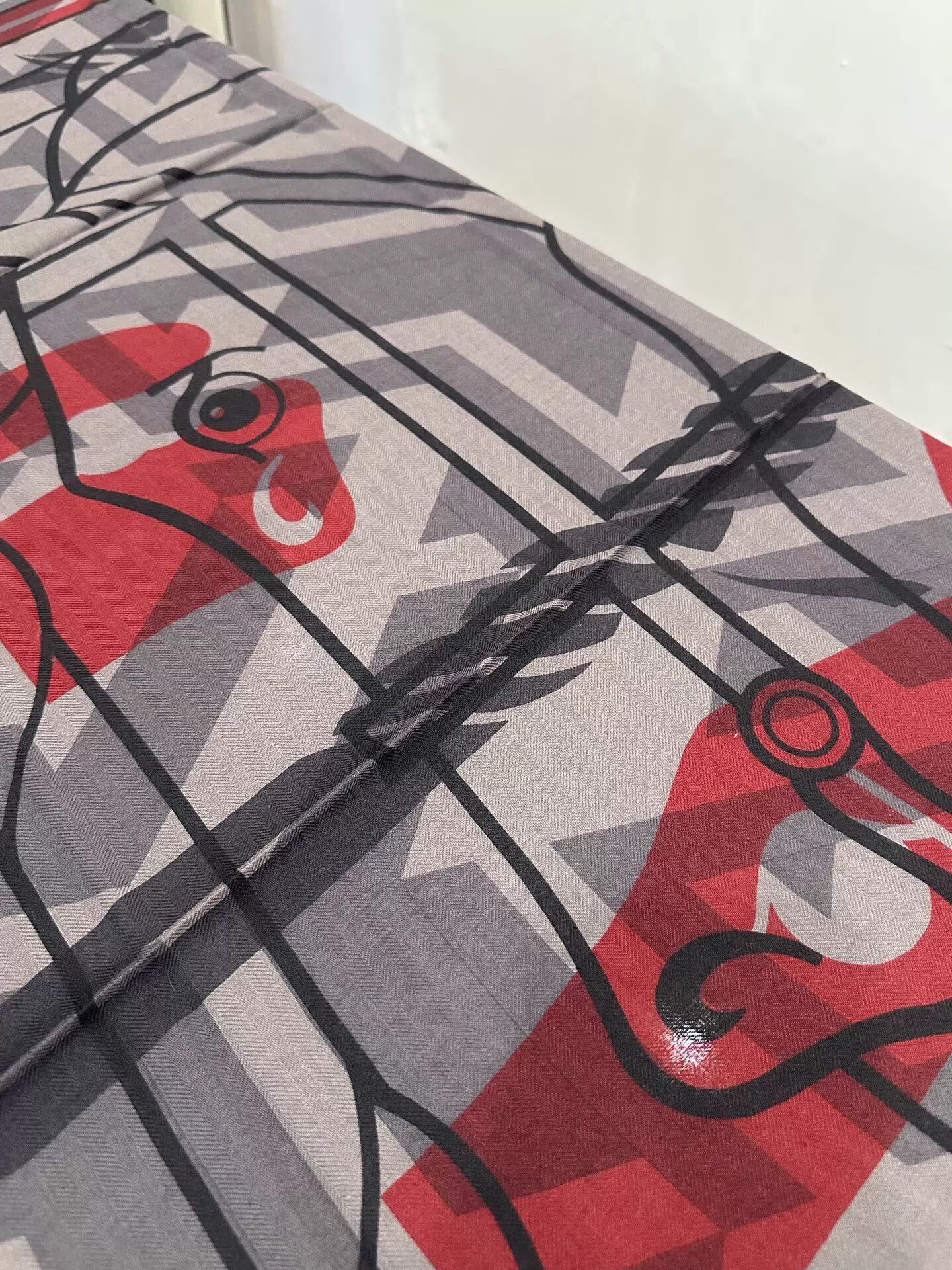 Hermes Hermes Gray Red Horse Head Cashmere-Silk Scarf 140x140cm Size ONE SIZE - 6 Thumbnail